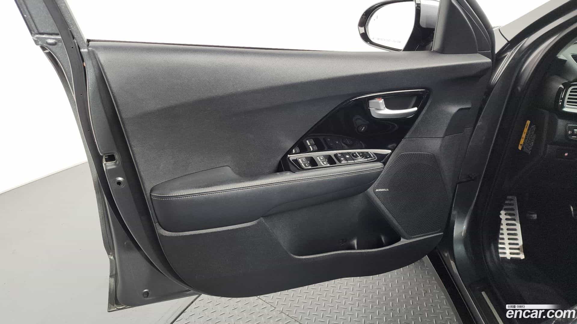 Niro Kia 2016.3-INNER-034
