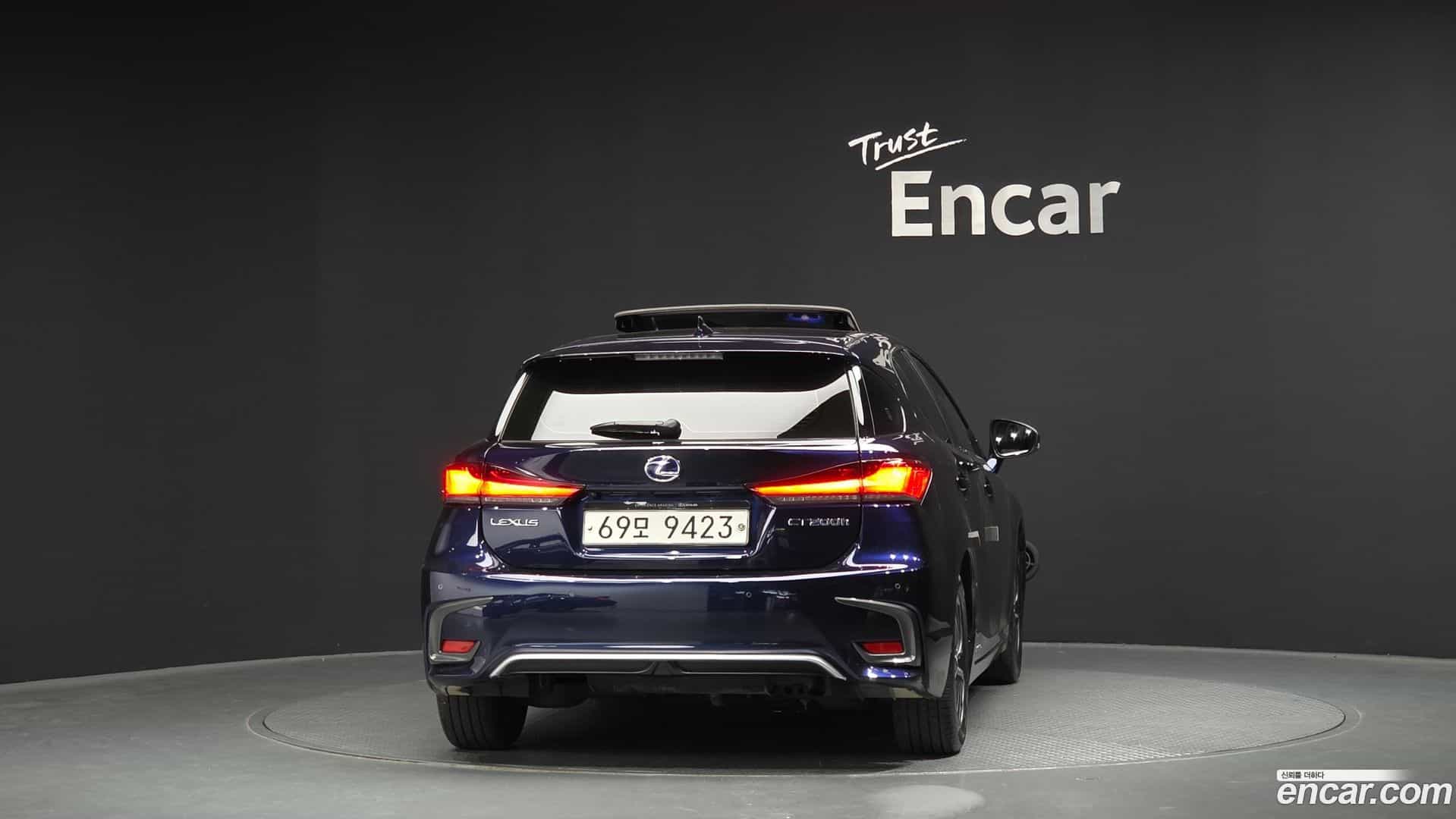 CT200h Lexus 2018.9-OUTER-004