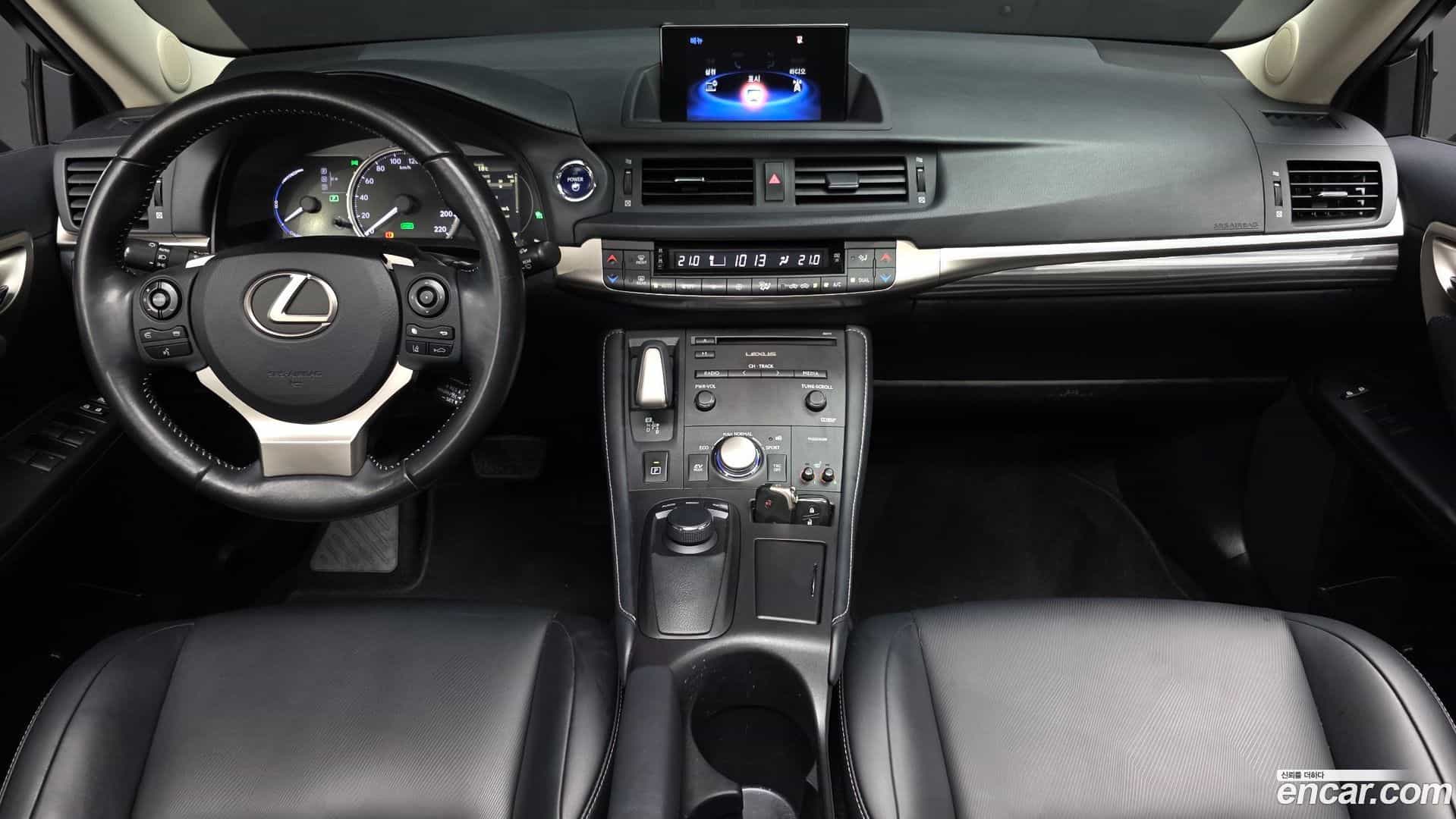 CT200h Lexus 2018.9-INNER-007
