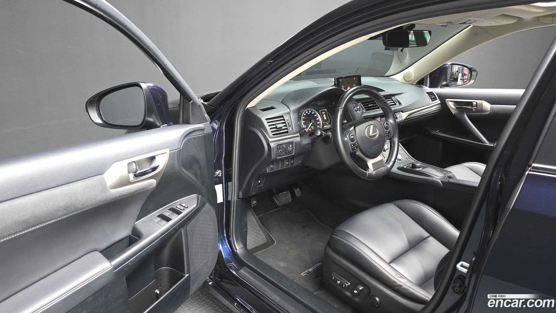 Main__Slider__Photo:CT200h Lexus 2018.9-9
