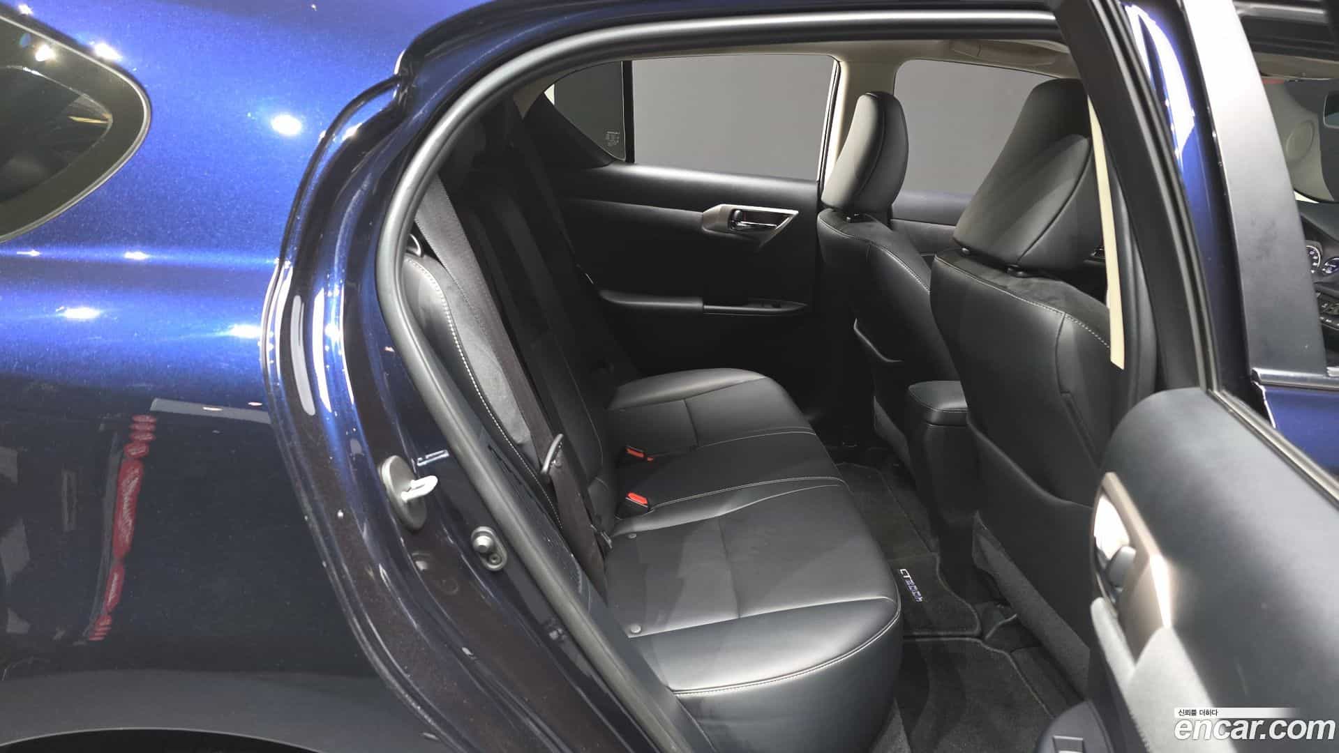 CT200h Lexus 2018.9-OPTION-016