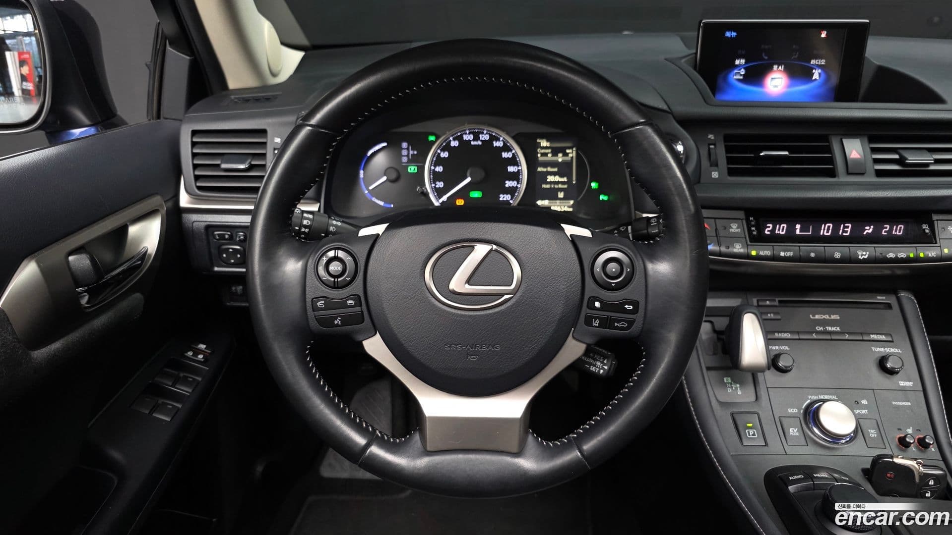Main__Slider__Photo:CT200h Lexus 2018.9-13