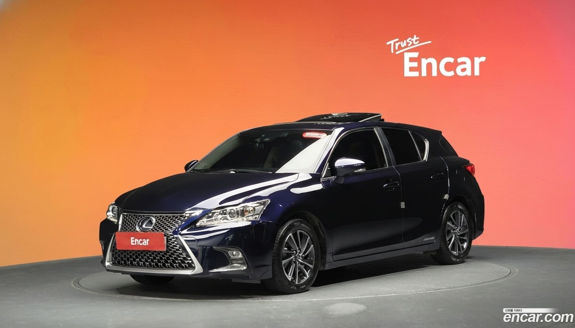 Main__Slider__Photo:CT200h Lexus 2018.9-0