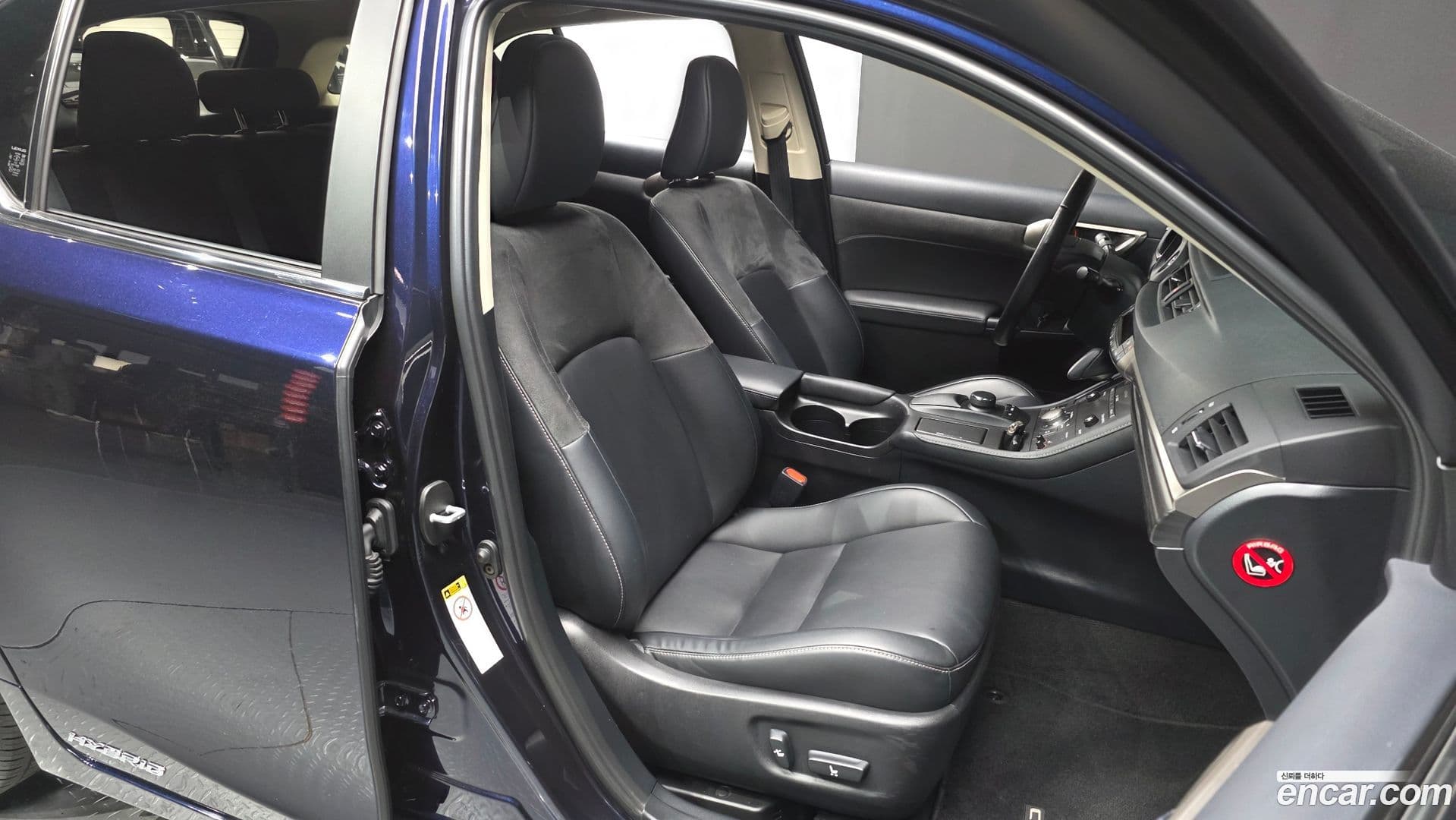 Main__Slider__Photo:CT200h Lexus 2018.9-25