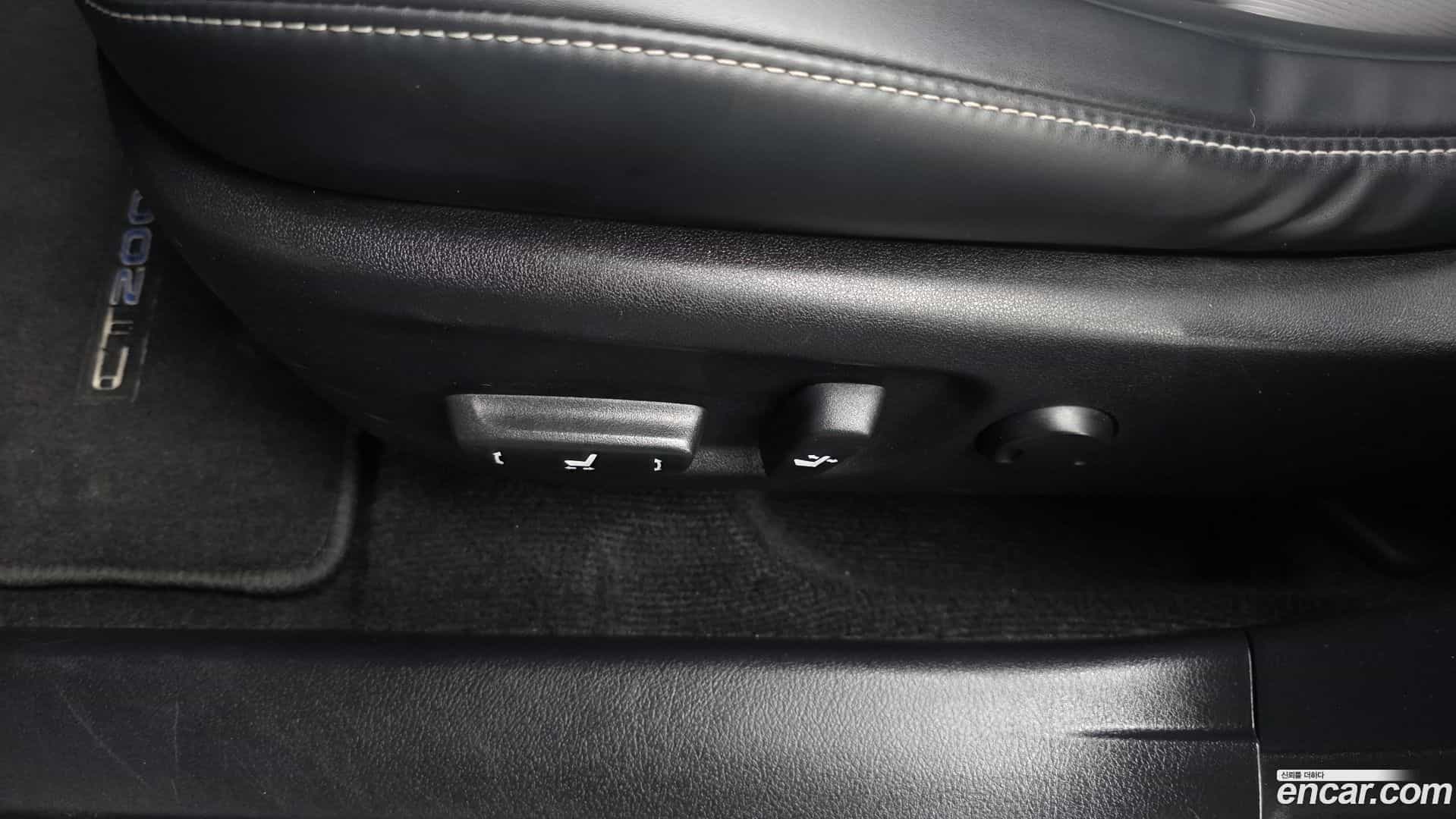CT200h Lexus 2018.9-OPTION-046