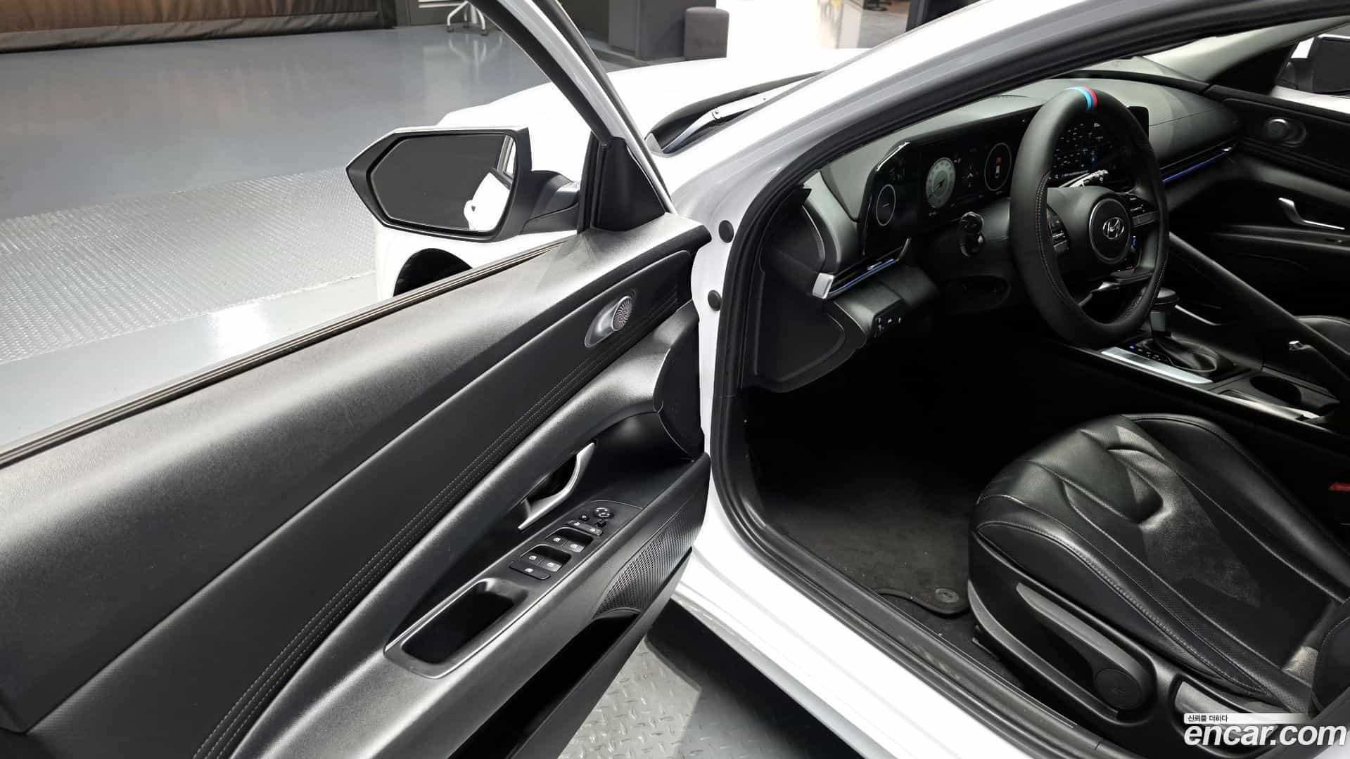 AVANTE Hyundai 2021.3-INNER-010