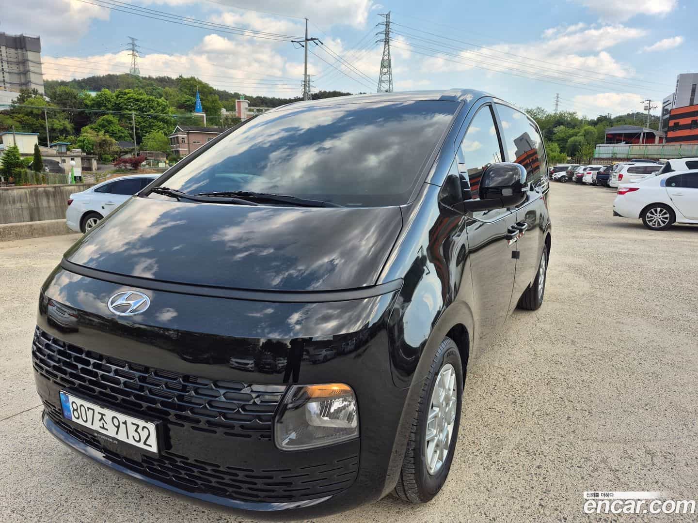 Staria Hyundai 2023.0-OUTER-001