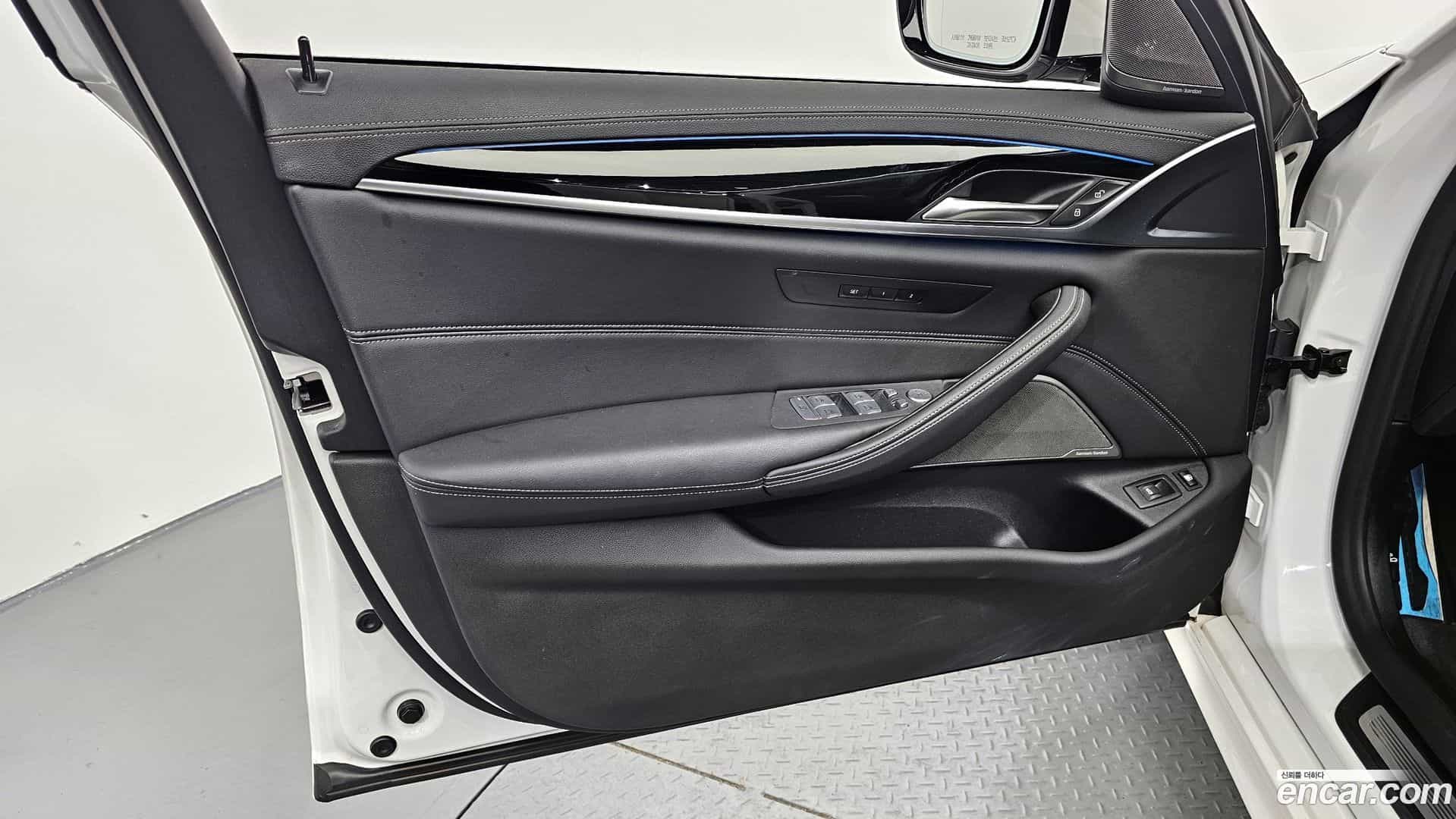 5-Series BMW 2021.2-INNER-034