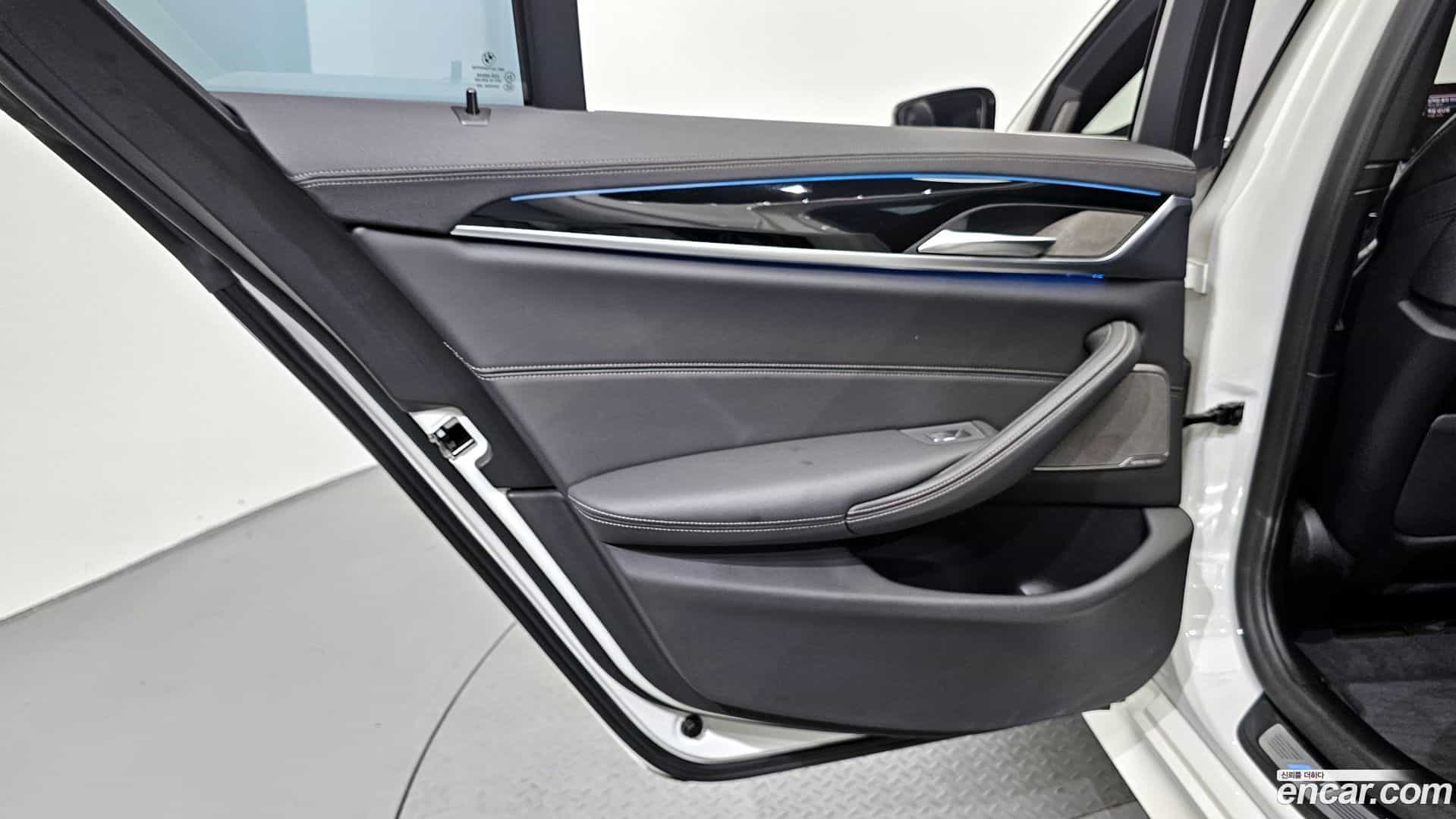 5-Series BMW 2021.2-INNER-035
