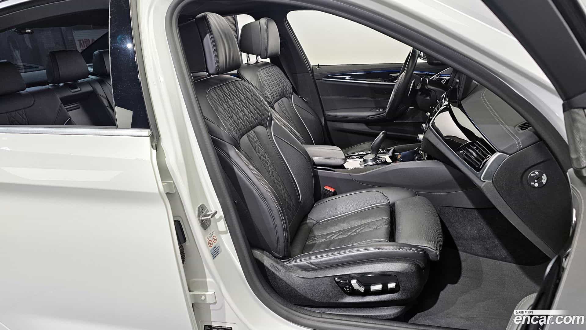 5-Series BMW 2021.2-INNER-036