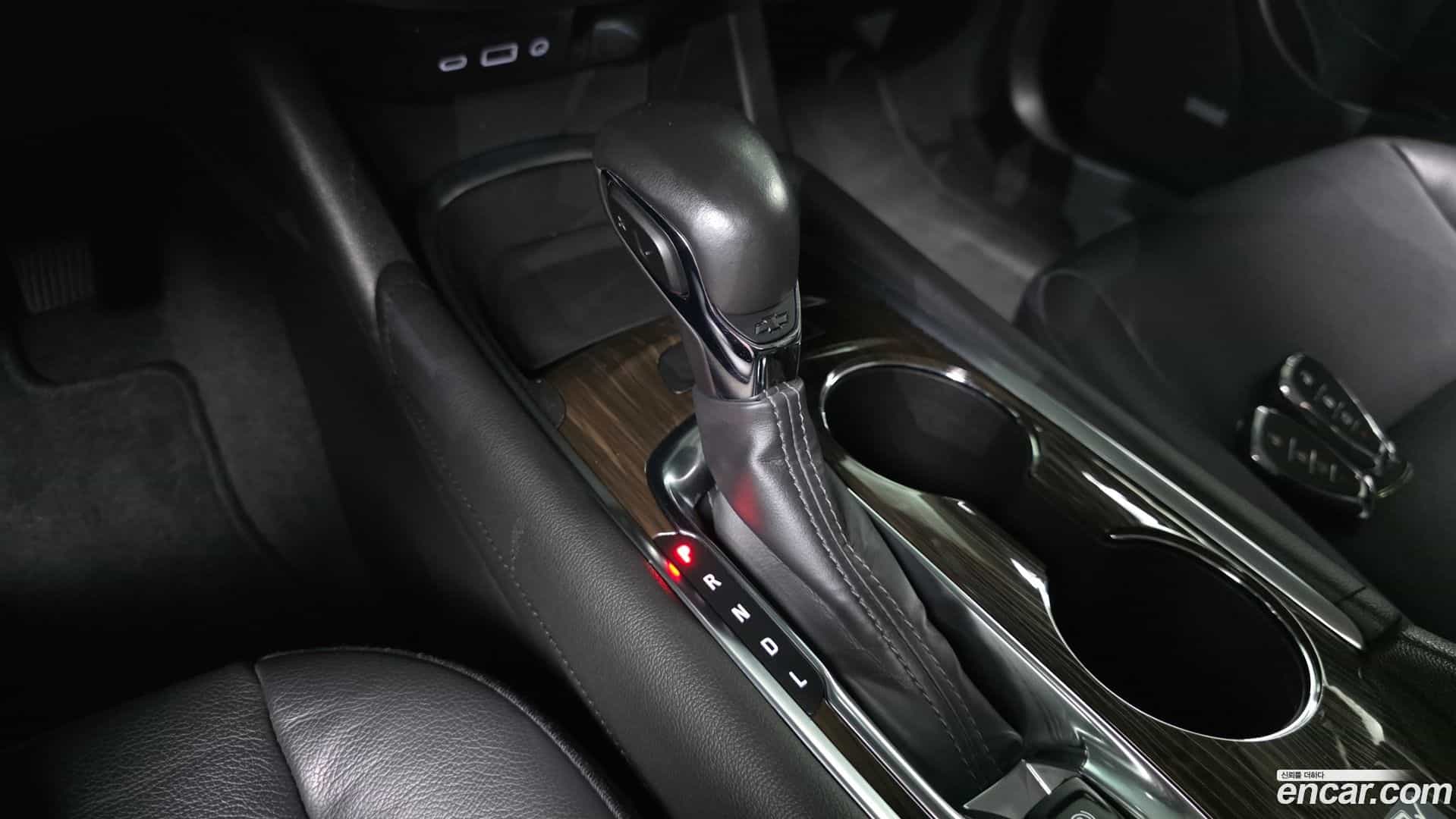 Malibu Chevrolet 2022.3-INNER-009