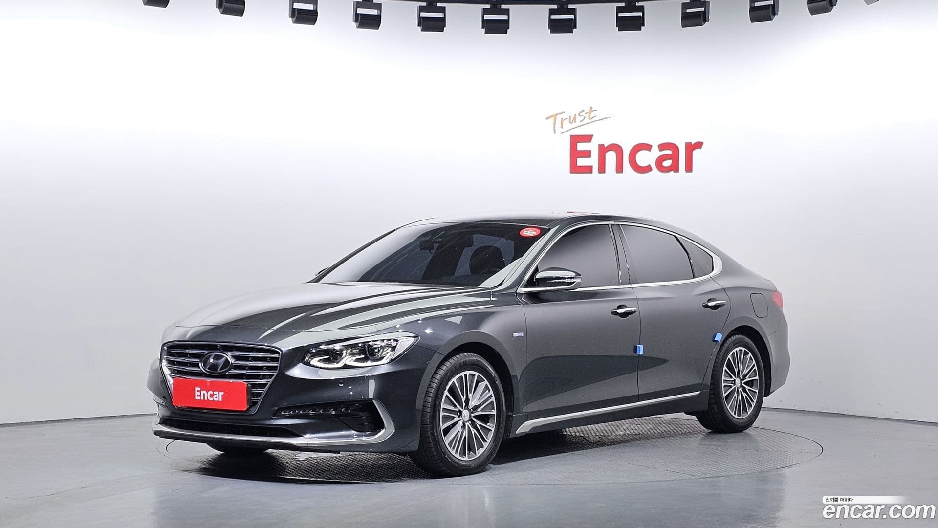 Main__Slider__Photo:Grandeur Hyundai 2019.9-0