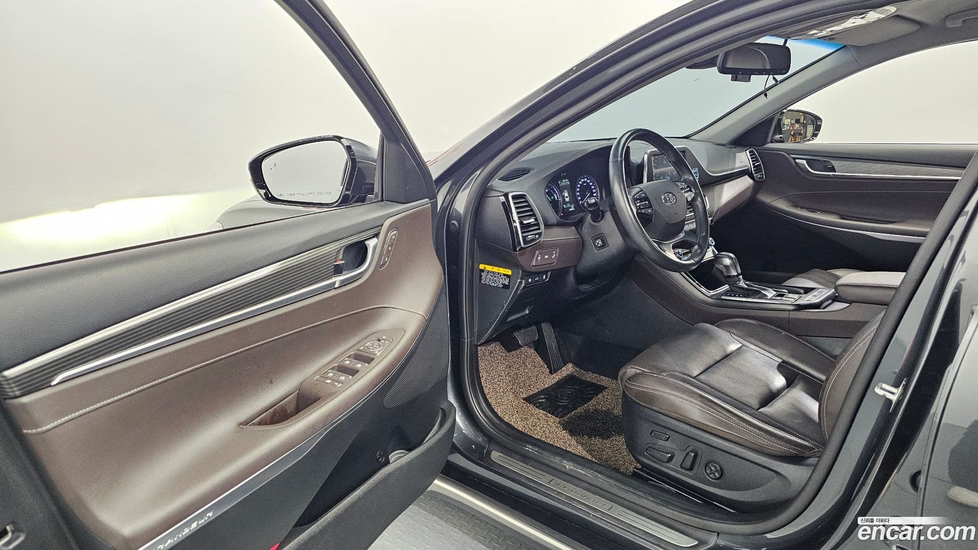 Main__Slider__Photo:Grandeur Hyundai 2019.9-9