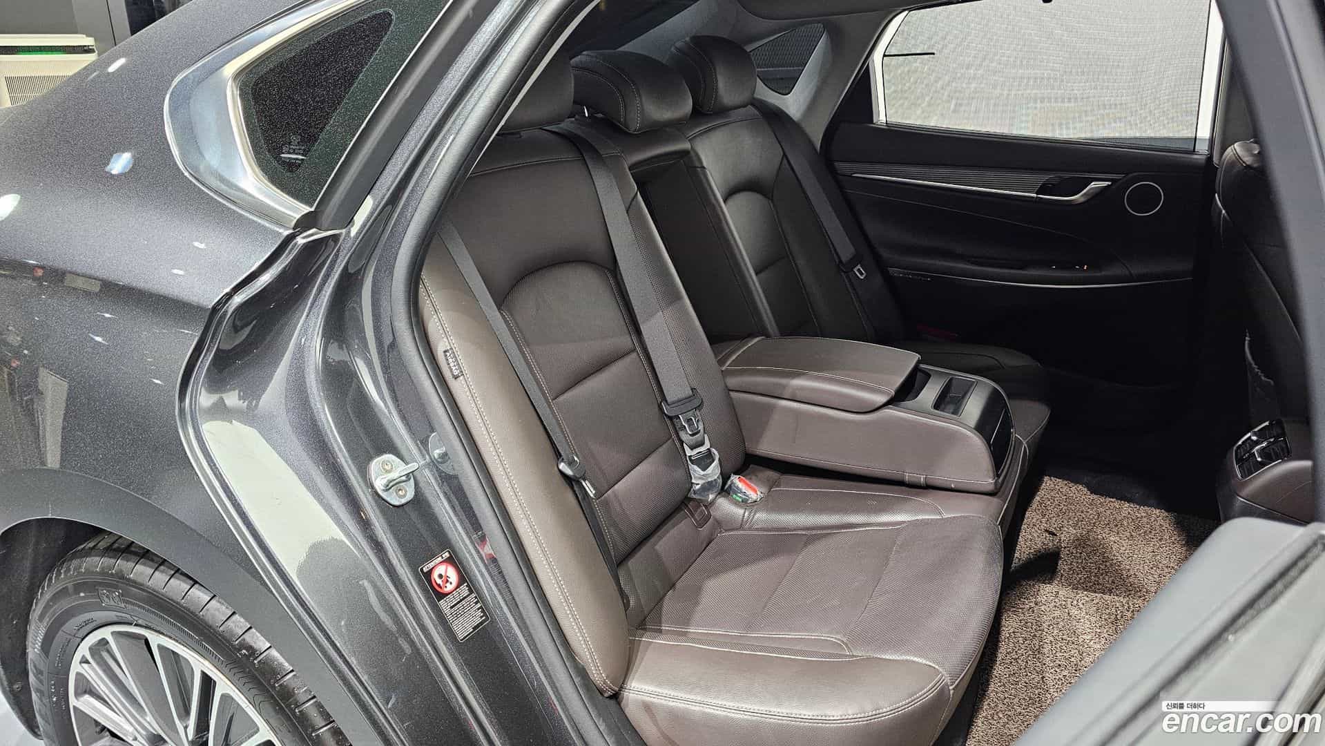 Grandeur Hyundai 2019.9-OPTION-016