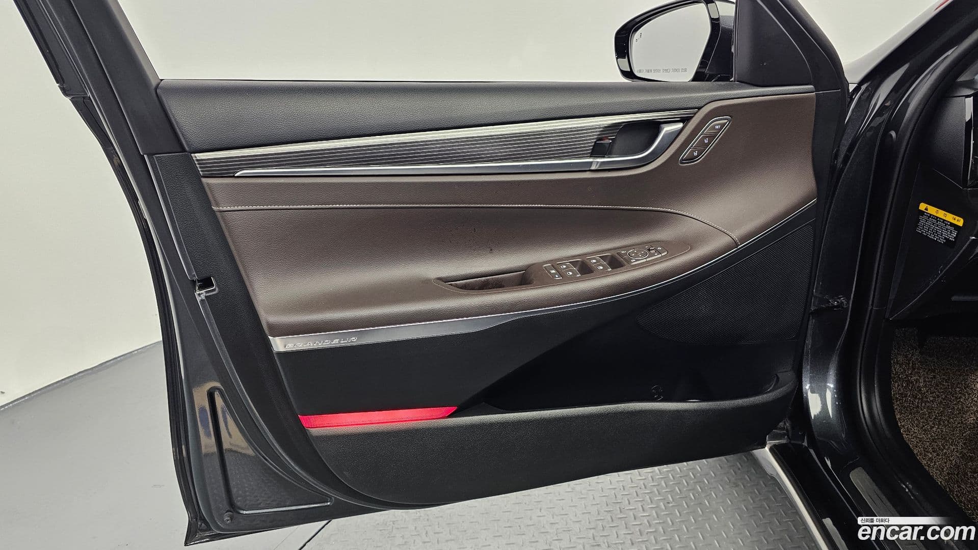 Main__Slider__Photo:Grandeur Hyundai 2019.9-23