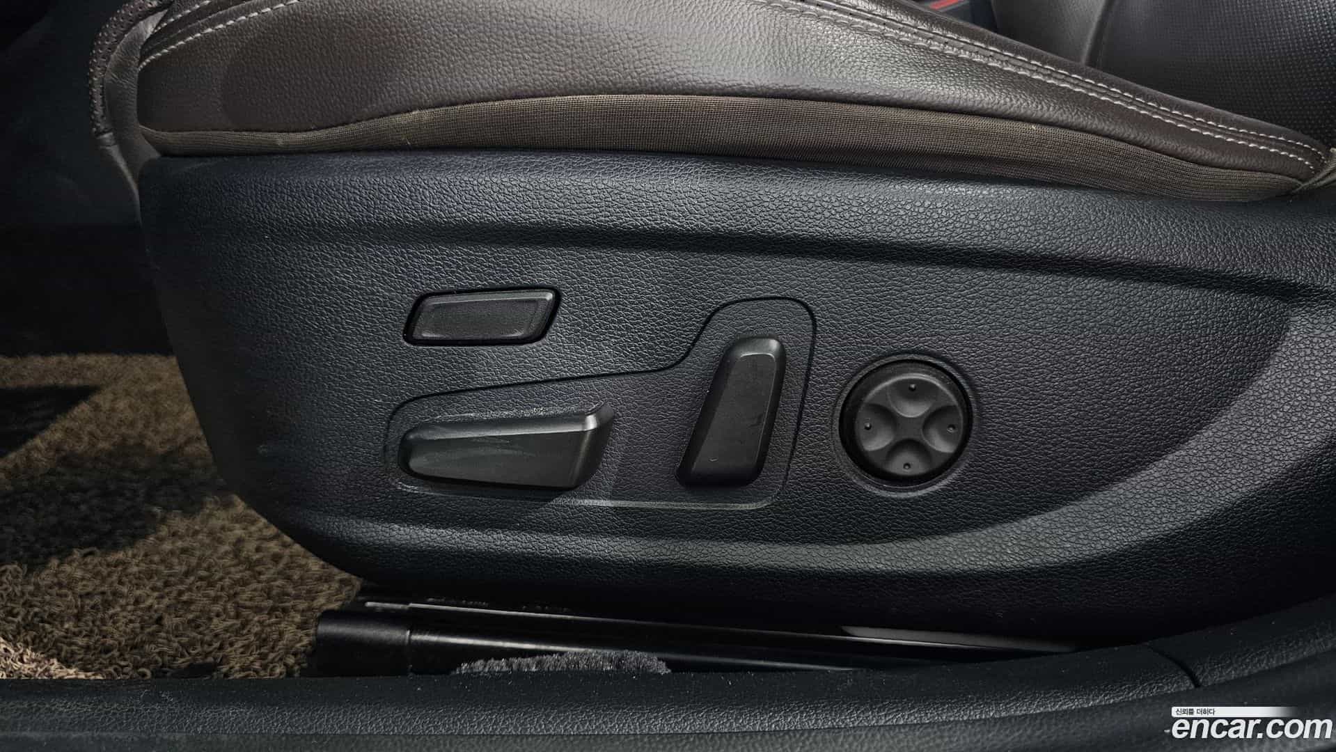 Grandeur Hyundai 2019.9-OPTION-044