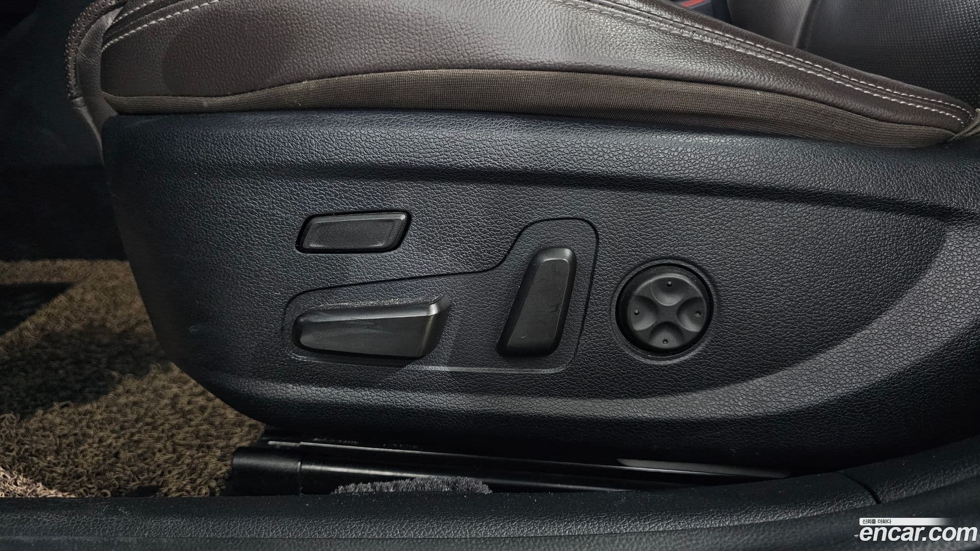 Main__Slider__Photo:Grandeur Hyundai 2019.9-30