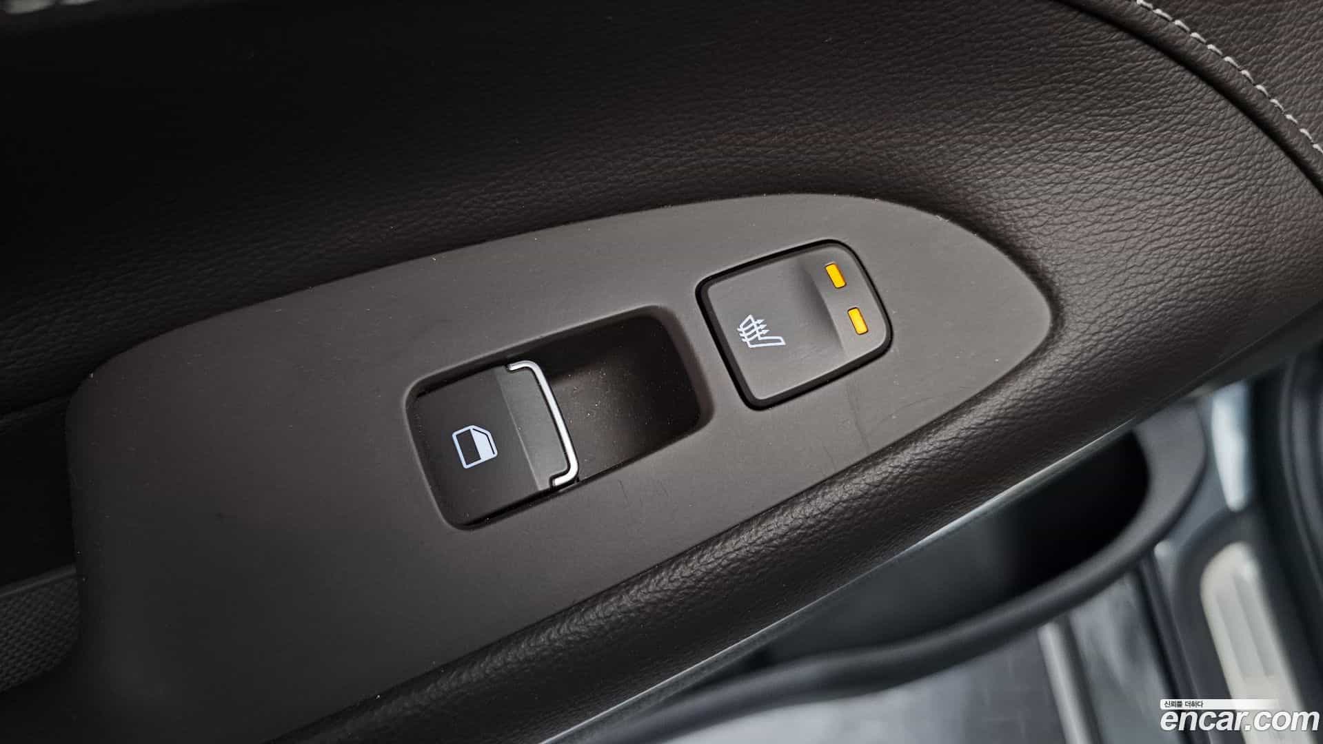 Grandeur Hyundai 2019.9-OPTION-048