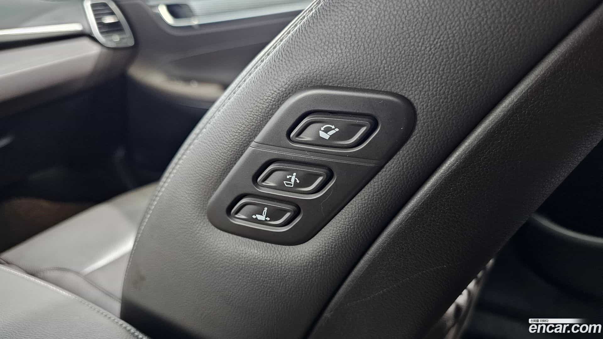 Grandeur Hyundai 2019.9-OPTION-049