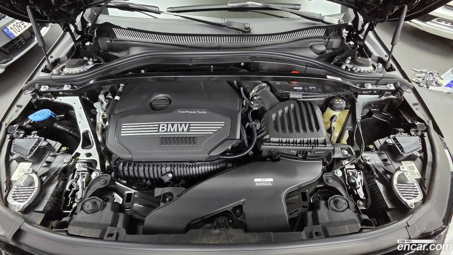 1-Series BMW 2024.2-OUTER-006