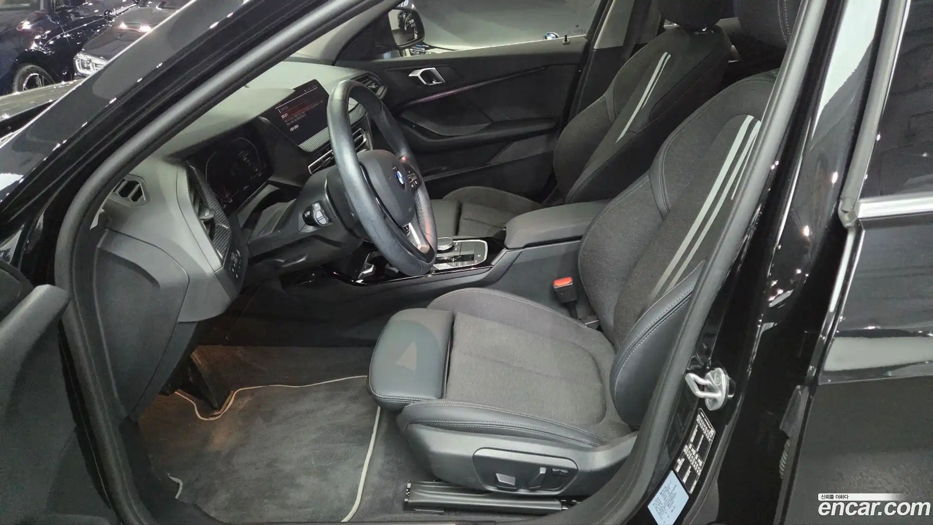 1-Series BMW 2024.2-INNER-010