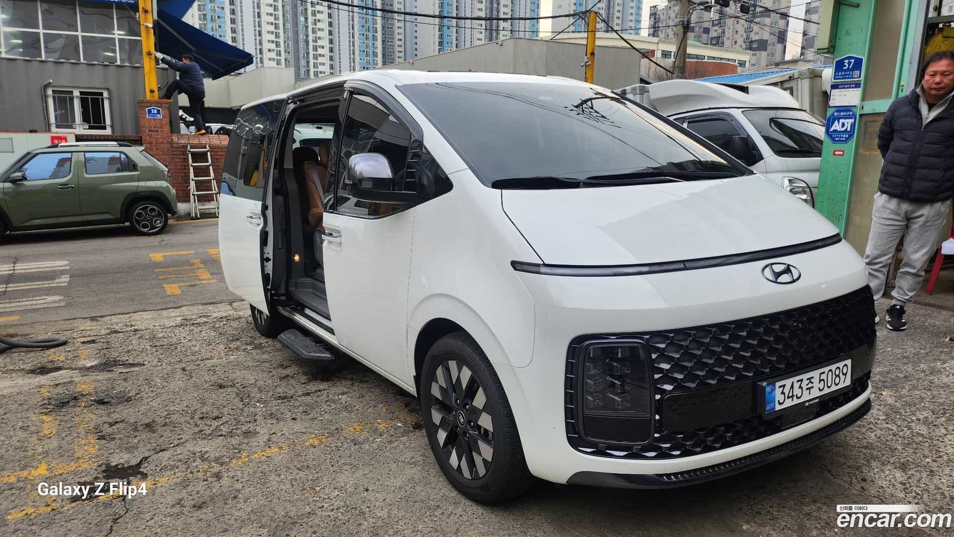 Staria Hyundai 2022.11-OUTER-001