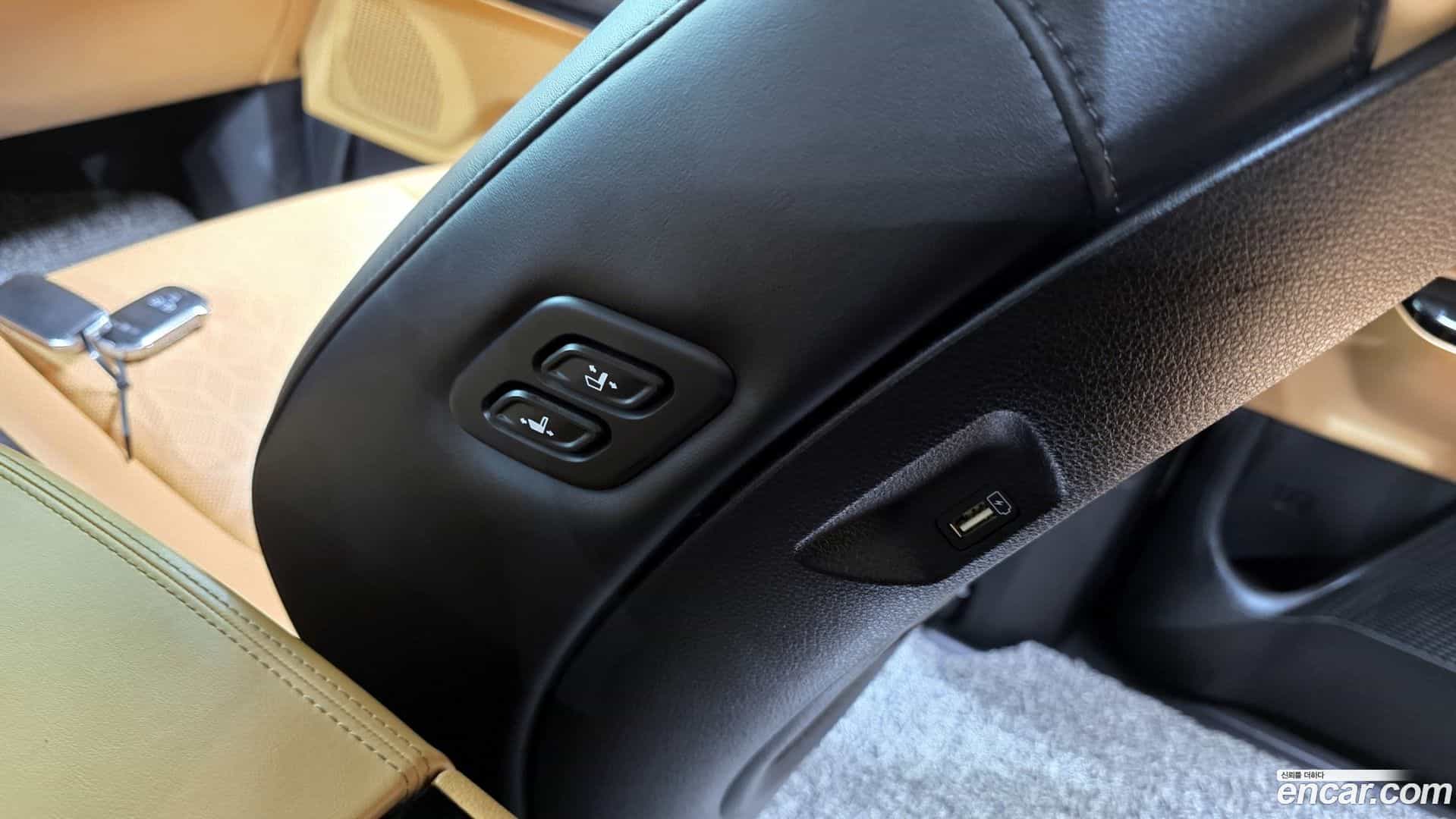 Canival Kia 2023.3-OPTION-043