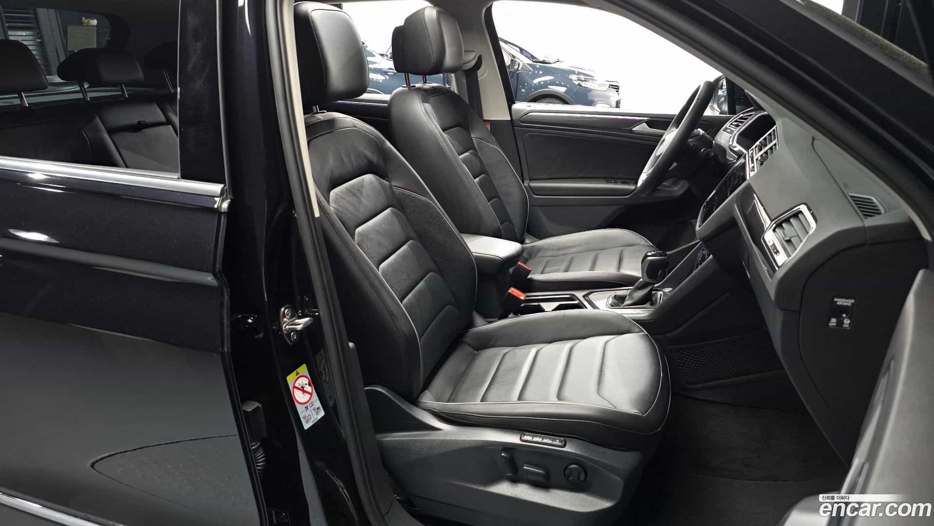 Tiguan Volkswagen 2023.7-OPTION-015
