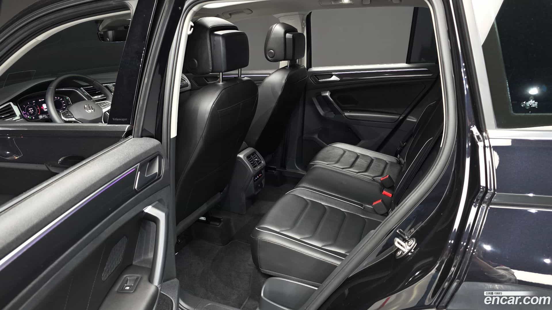 Tiguan Volkswagen 2023.7-OPTION-016