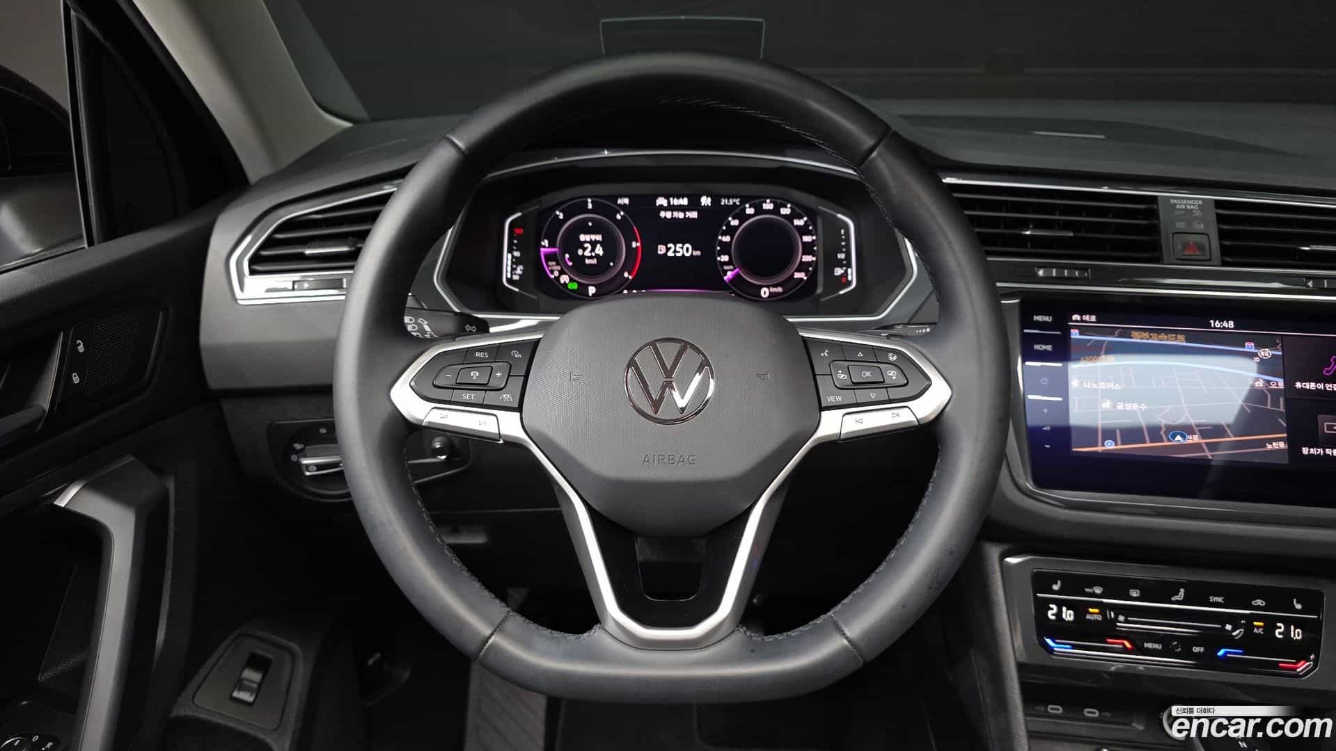 Tiguan Volkswagen 2023.7-OPTION-017