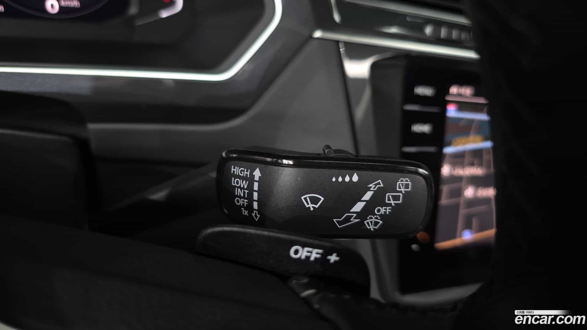 Tiguan Volkswagen 2023.7-OPTION-040