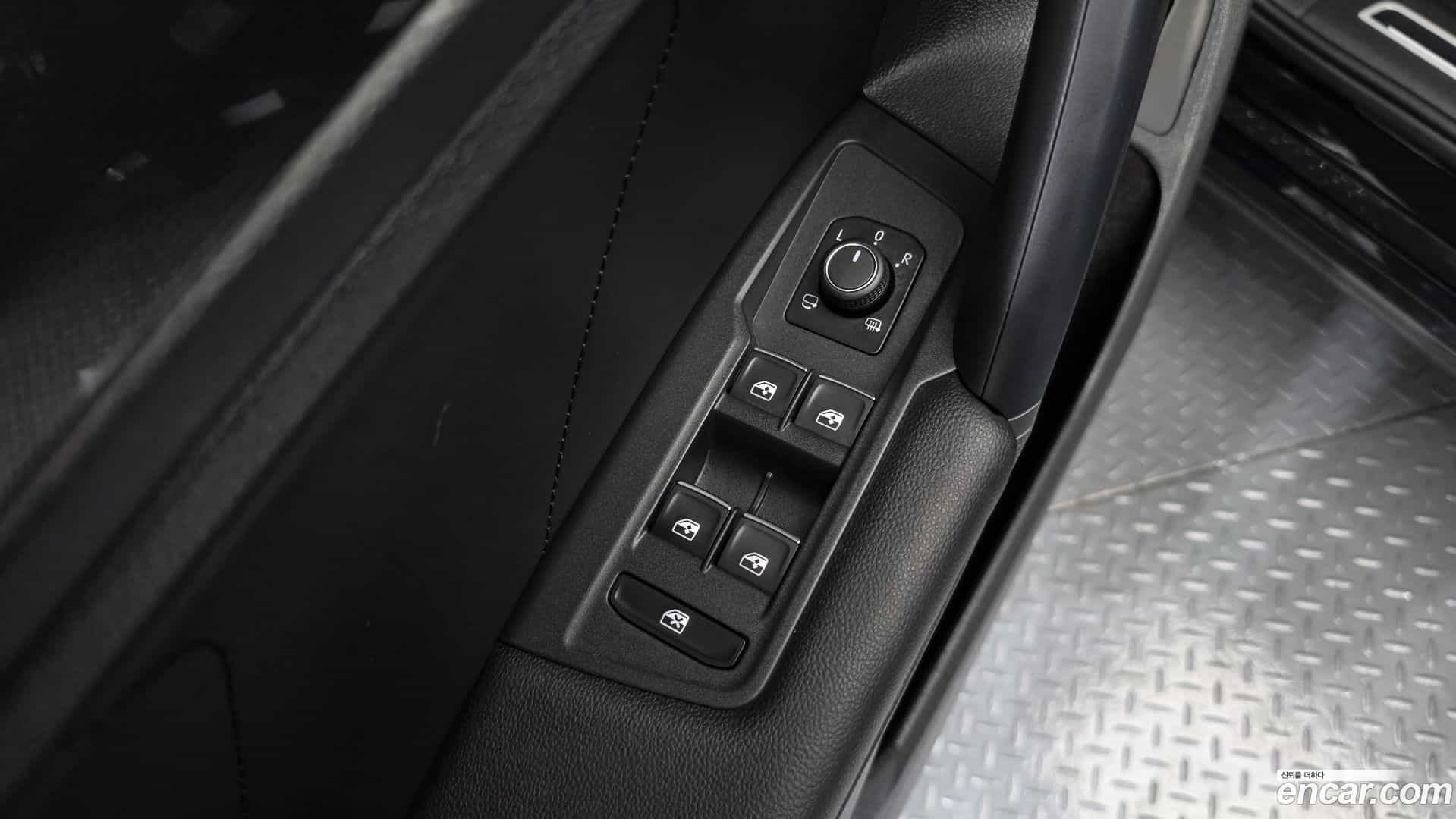 Tiguan Volkswagen 2023.7-OPTION-041