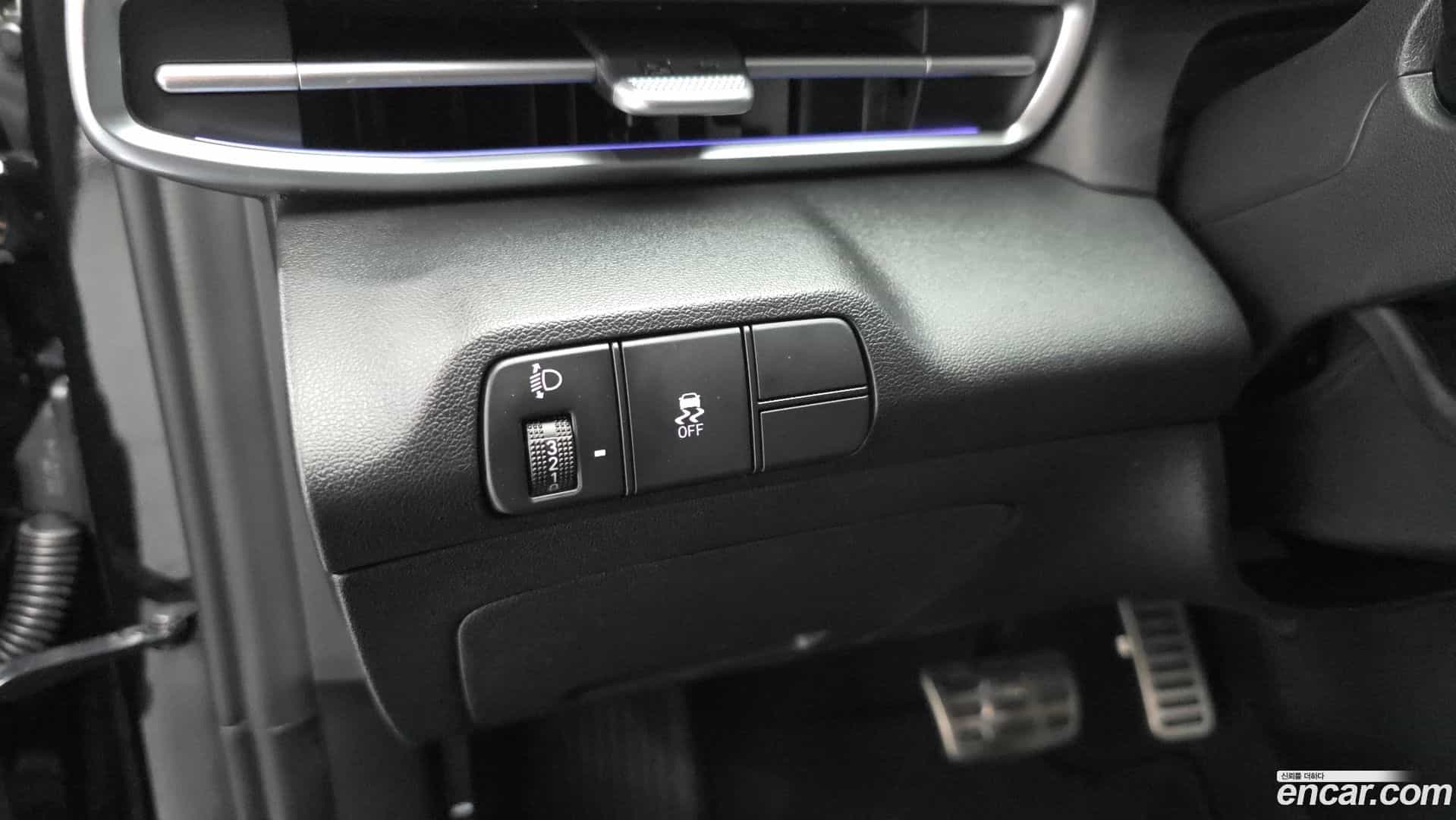 AVANTE Hyundai 2023.6-OPTION-040