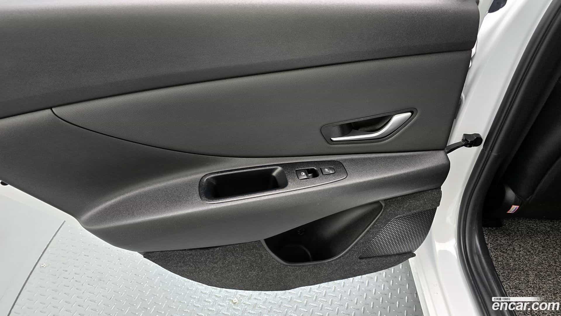 AVANTE Hyundai 2020.11-INNER-035