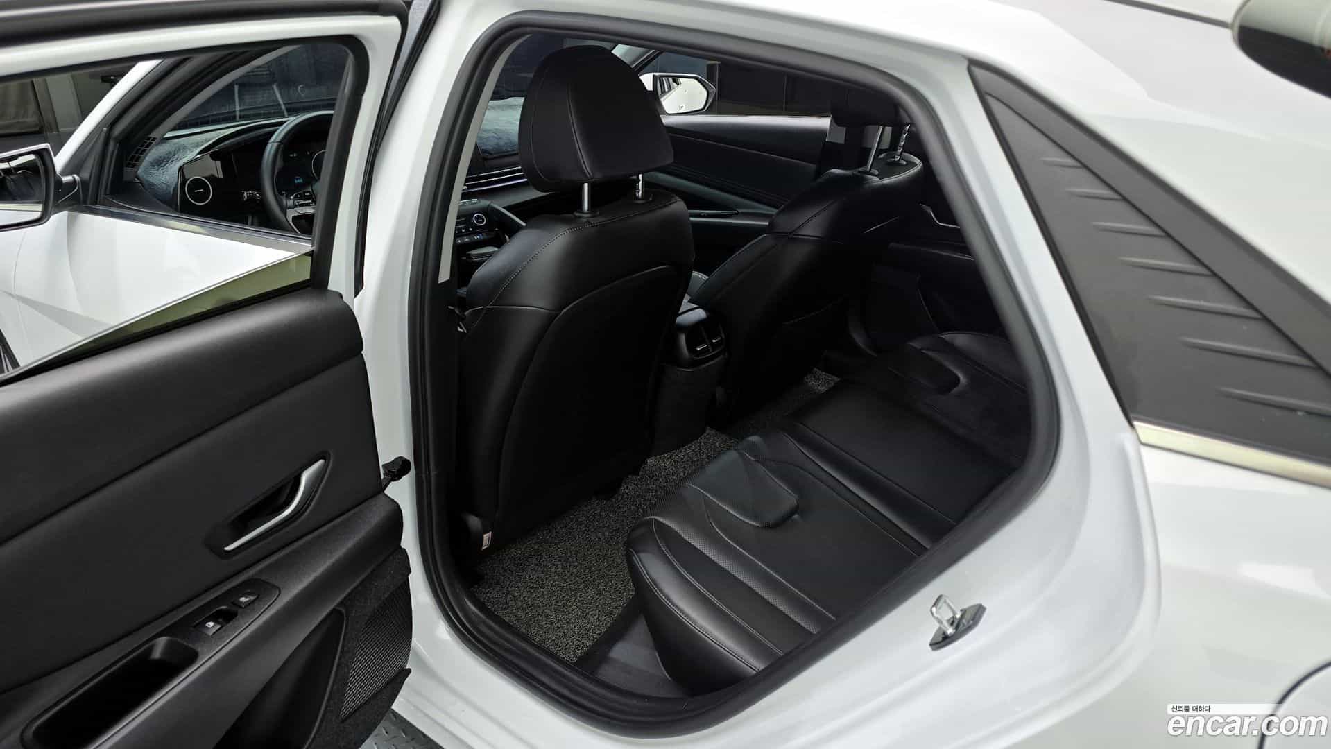 AVANTE Hyundai 2020.11-INNER-036