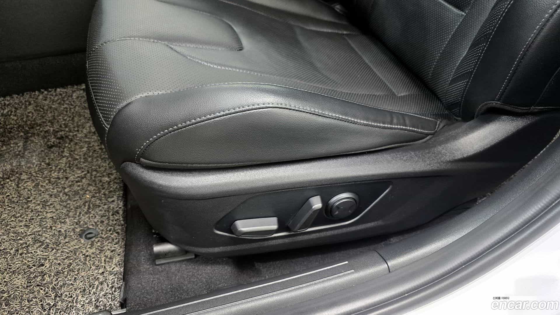 AVANTE Hyundai 2020.11-OPTION-044