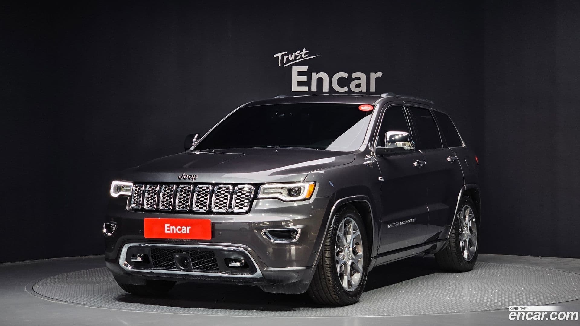 Main__Slider__Photo:Cherokee Jeep 2019.3-0