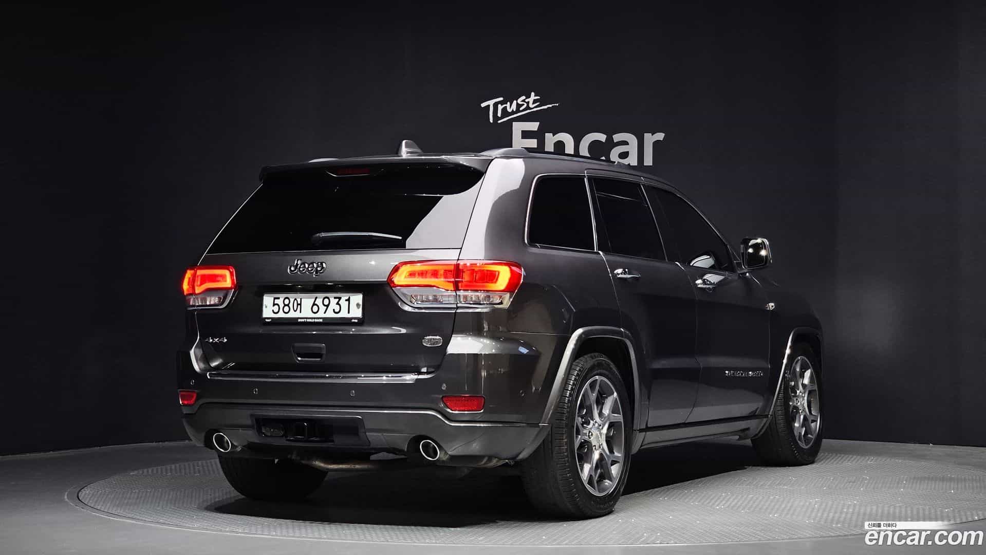 Cherokee Jeep 2019.3-OUTER-002