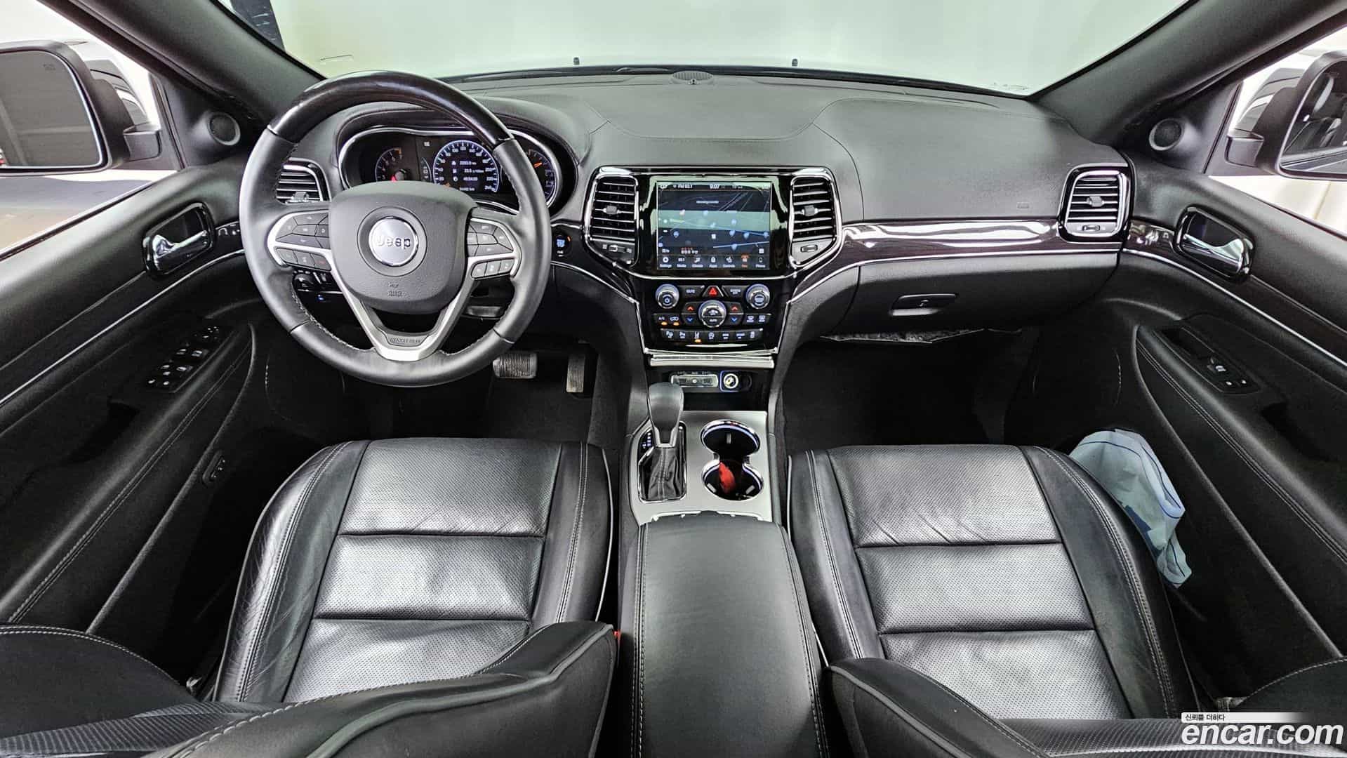 Cherokee Jeep 2019.3-INNER-007