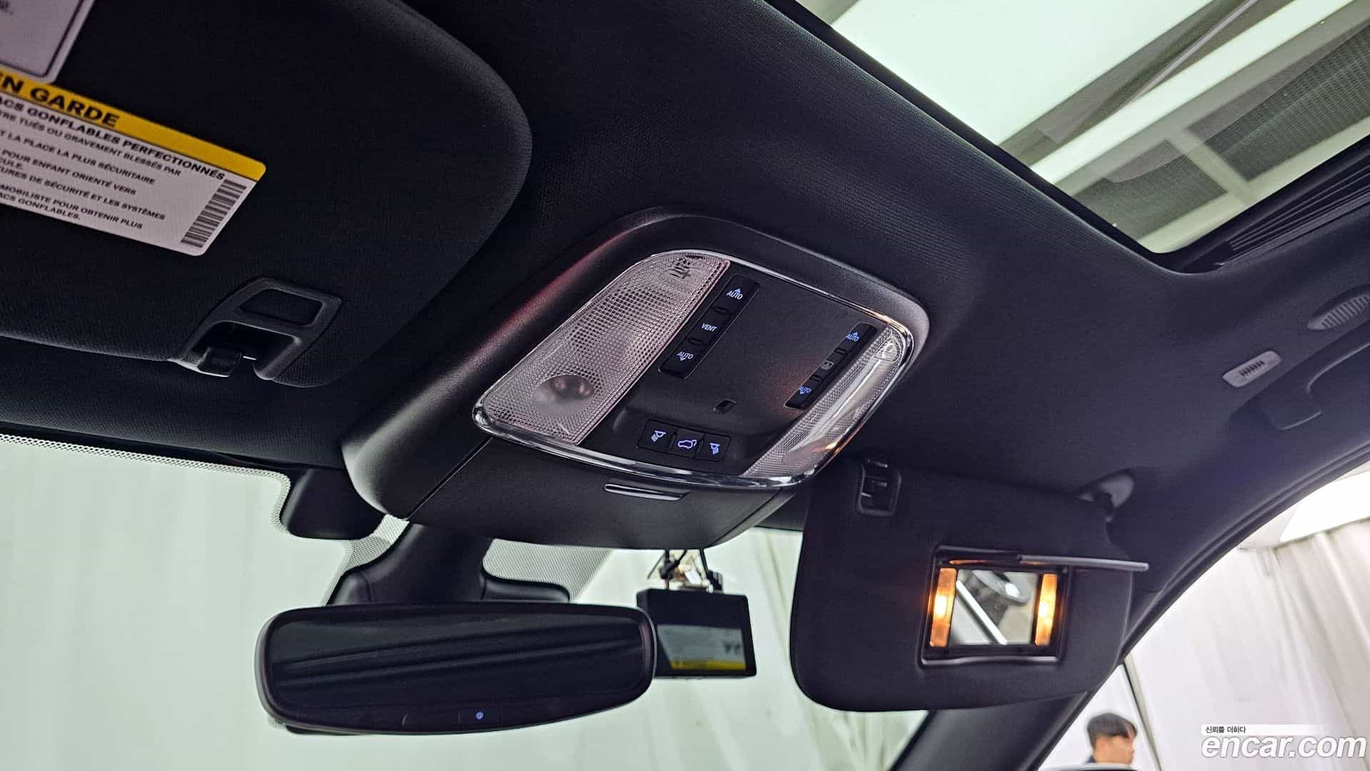 Cherokee Jeep 2019.3-OPTION-021