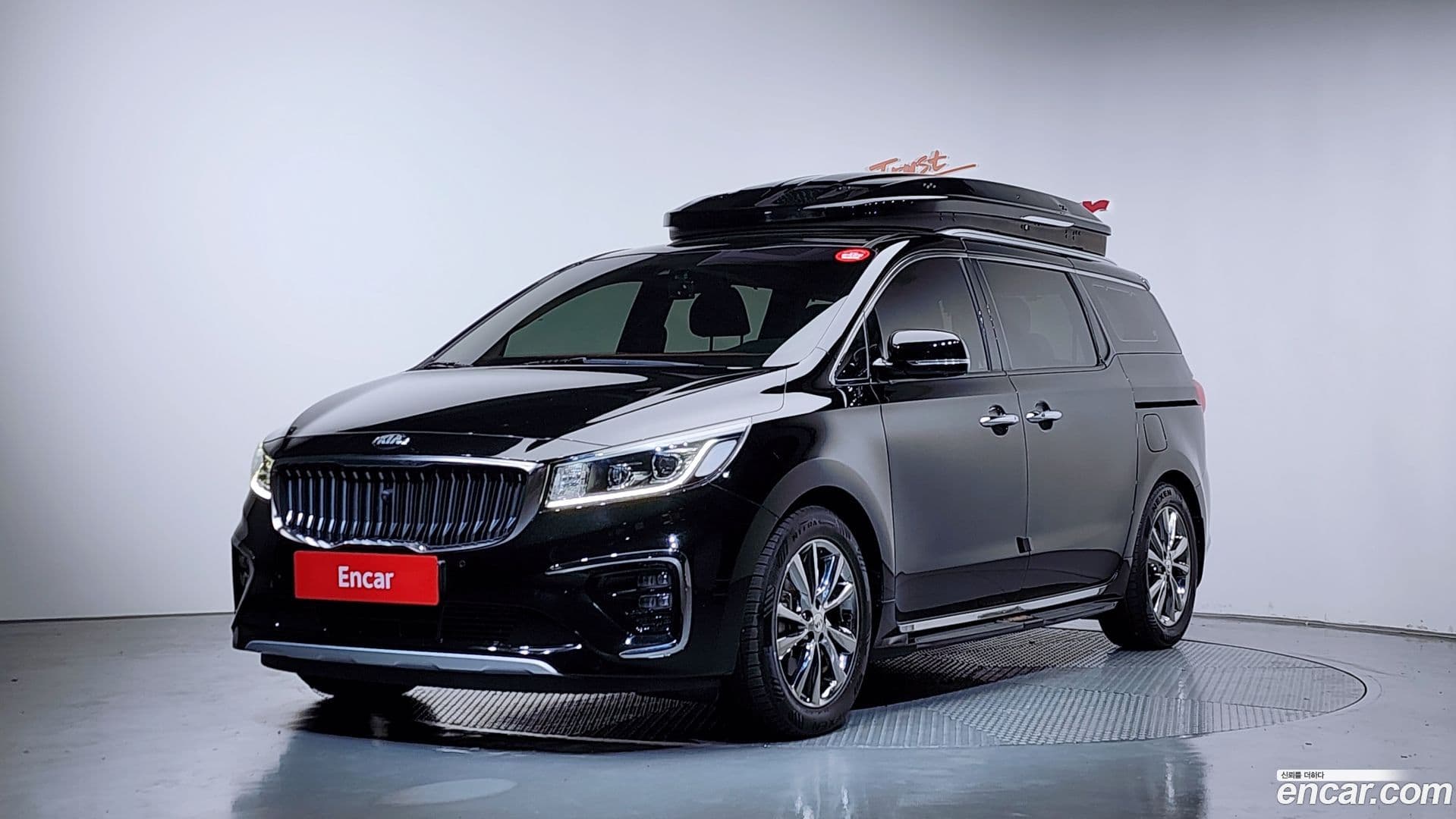 Main__Slider__Photo:Canival Kia 2018.5-0