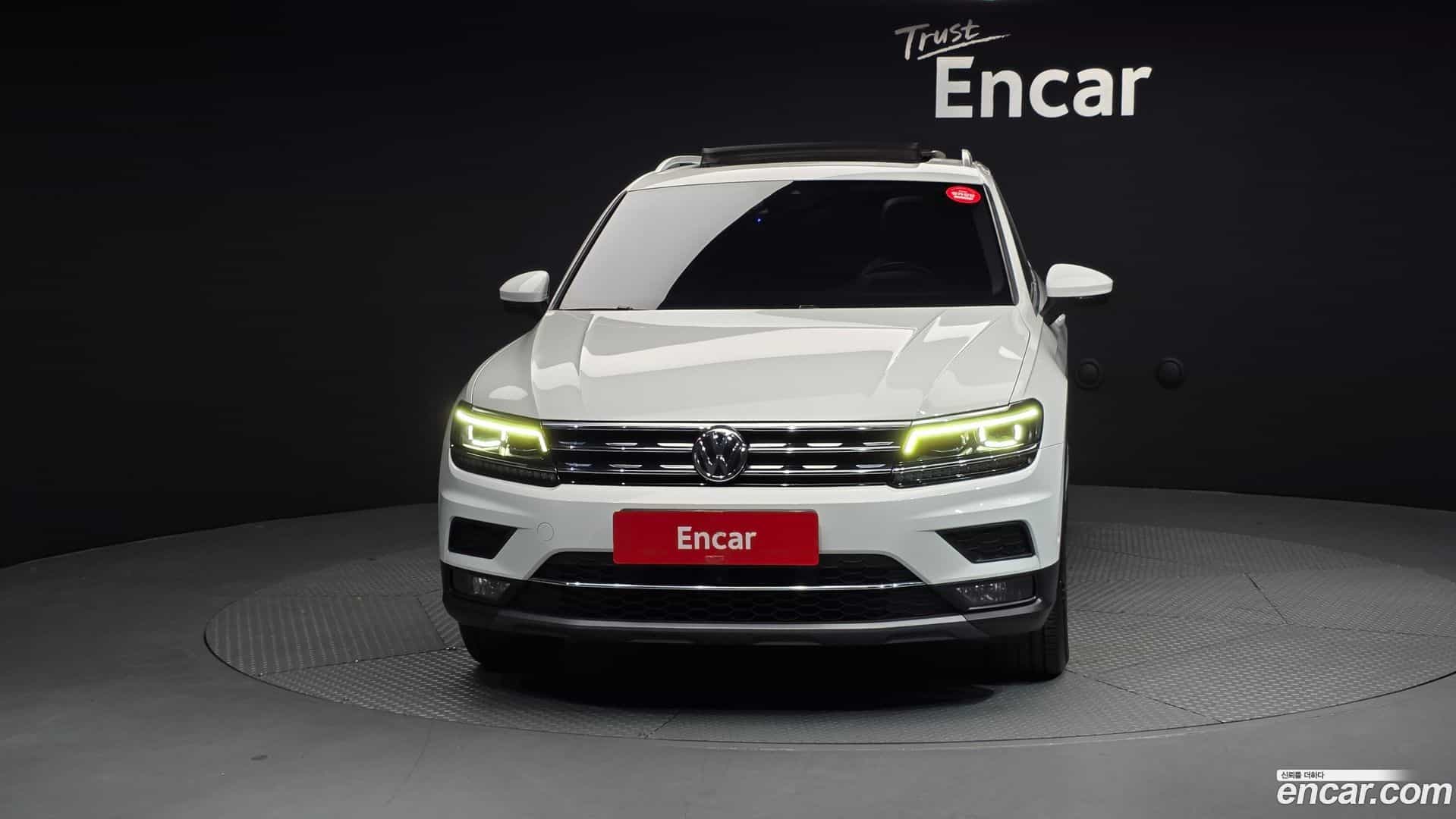 Tiguan Volkswagen 2019.10-OUTER-003