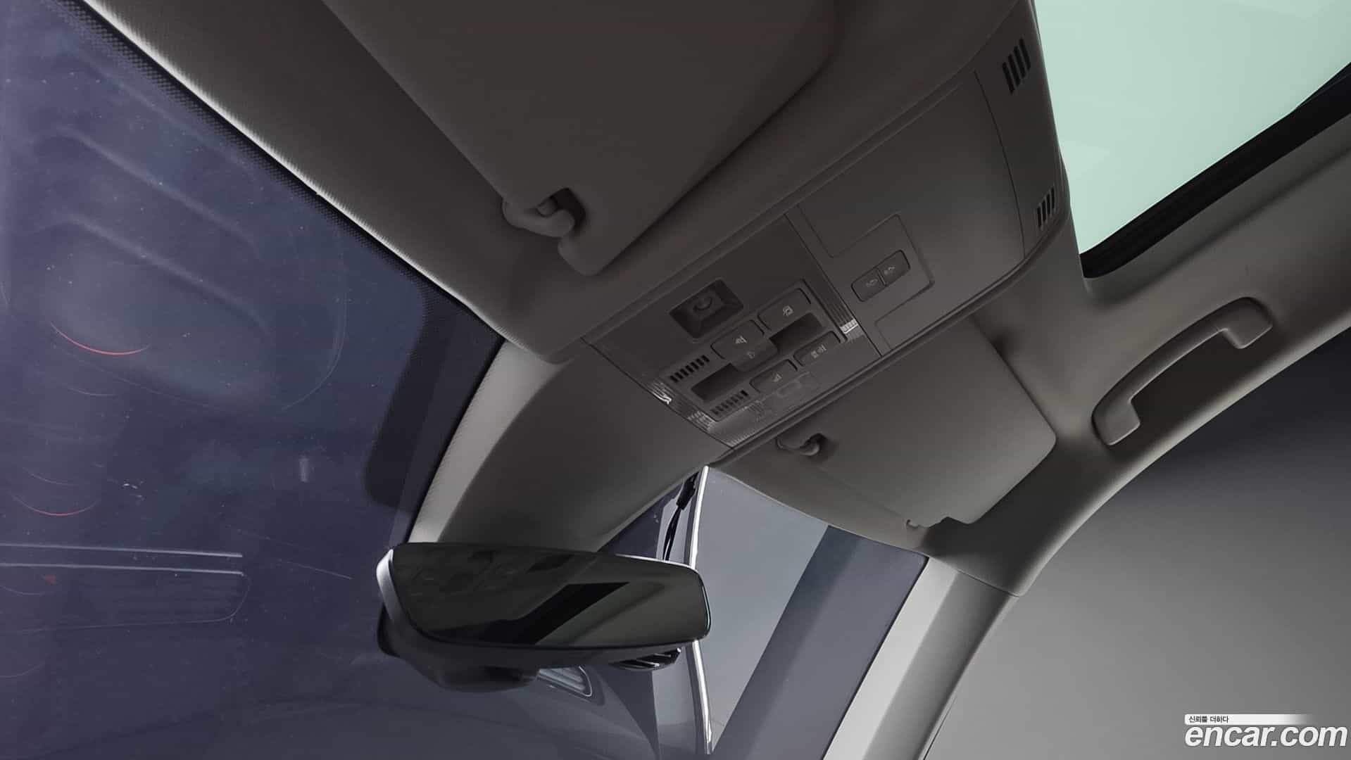 Tiguan Volkswagen 2019.10-OPTION-023