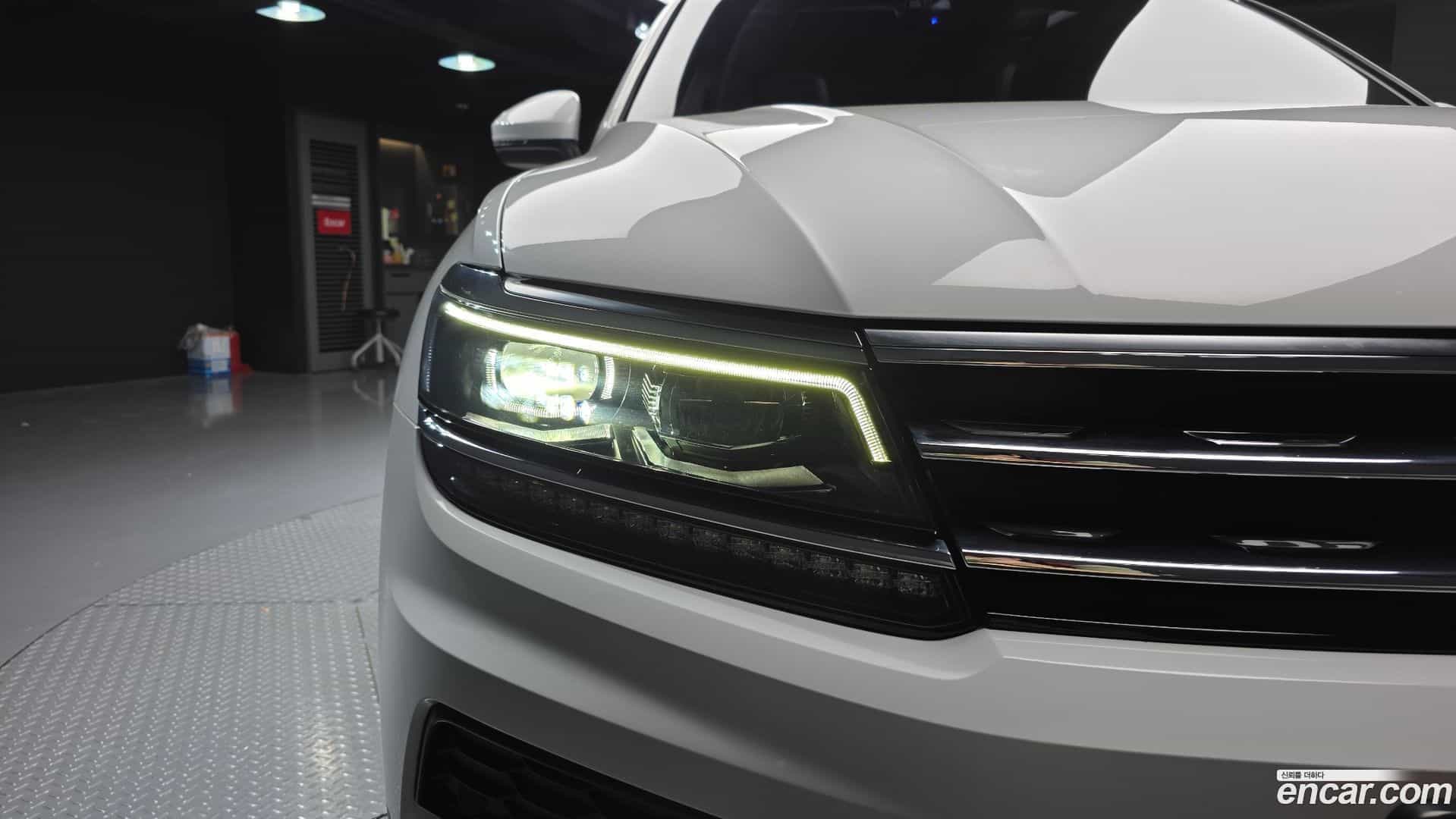 Tiguan Volkswagen 2019.10-OUTER-032