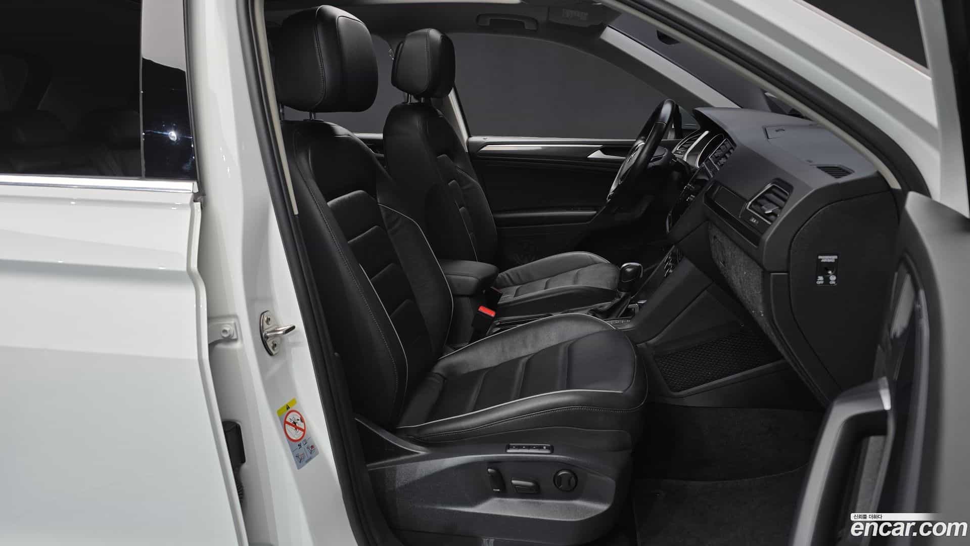 Tiguan Volkswagen 2019.10-INNER-036