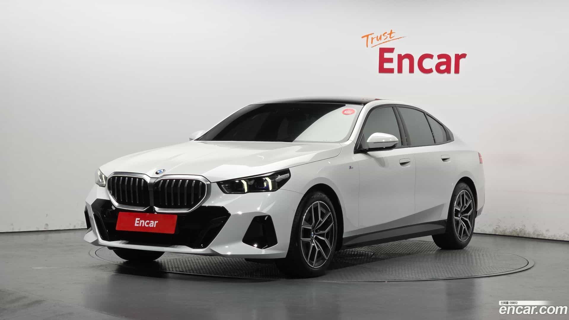 5-Series BMW 2025.7-OUTER-001