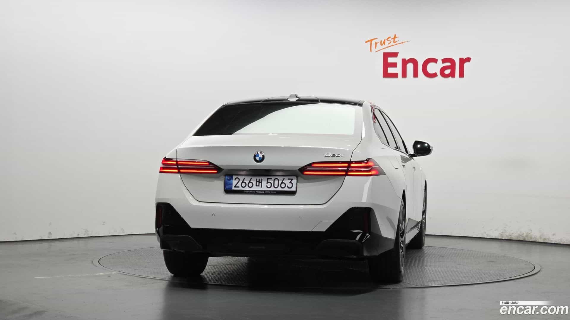 5-Series BMW 2025.7-OUTER-004