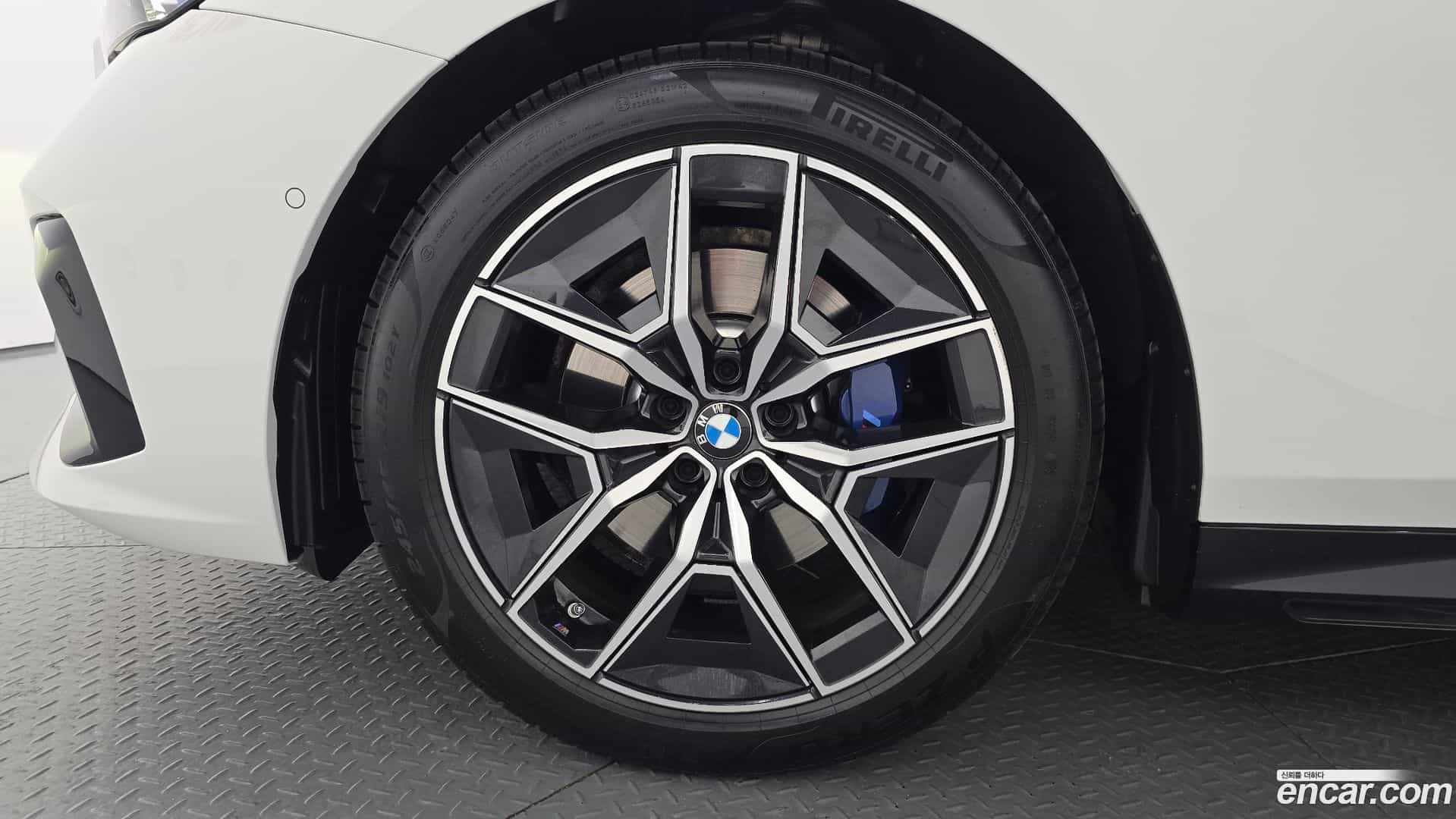 5-Series BMW 2025.7-OUTER-005