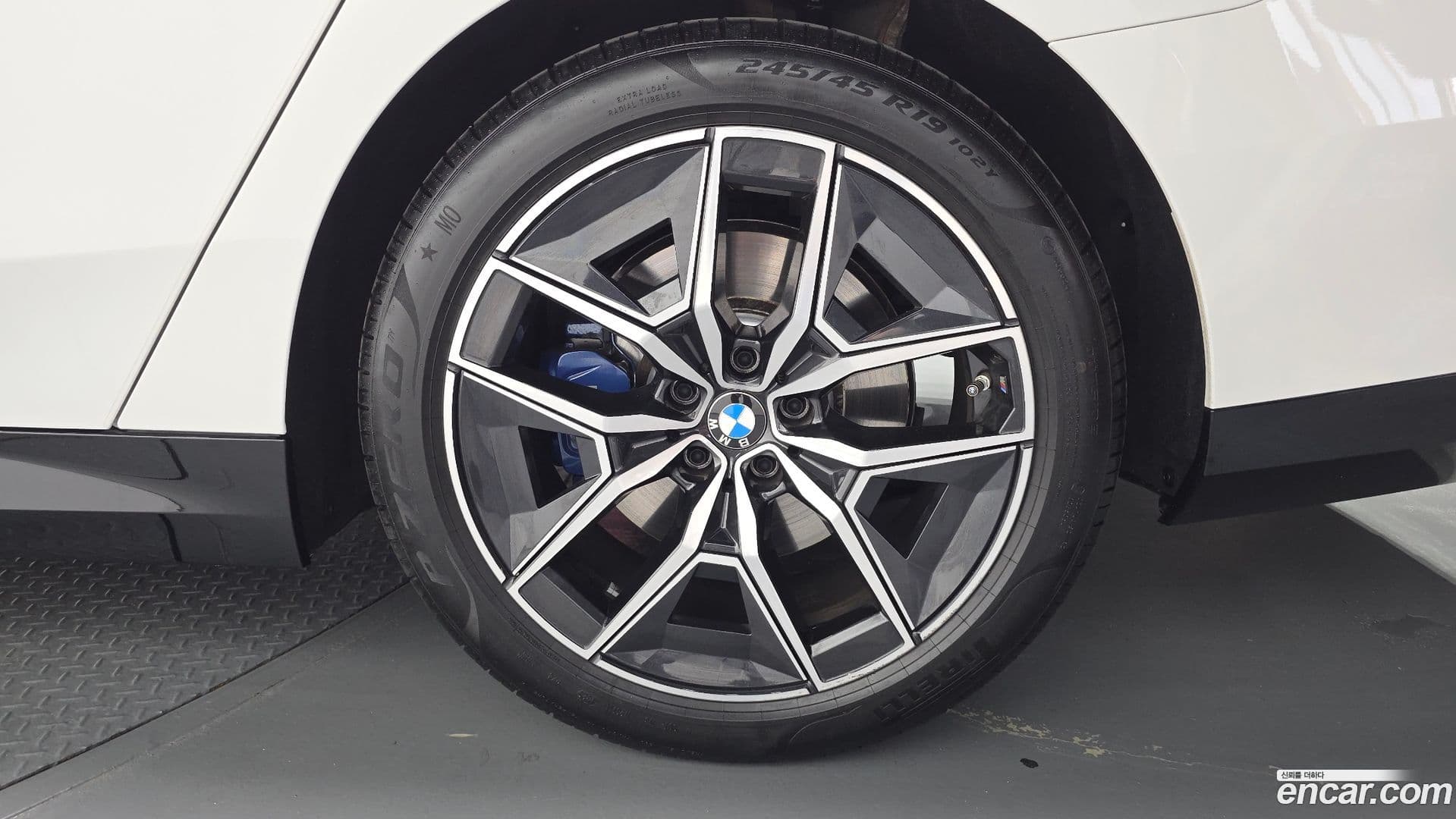 Main__Slider__Photo:5-Series BMW 2025.7-20