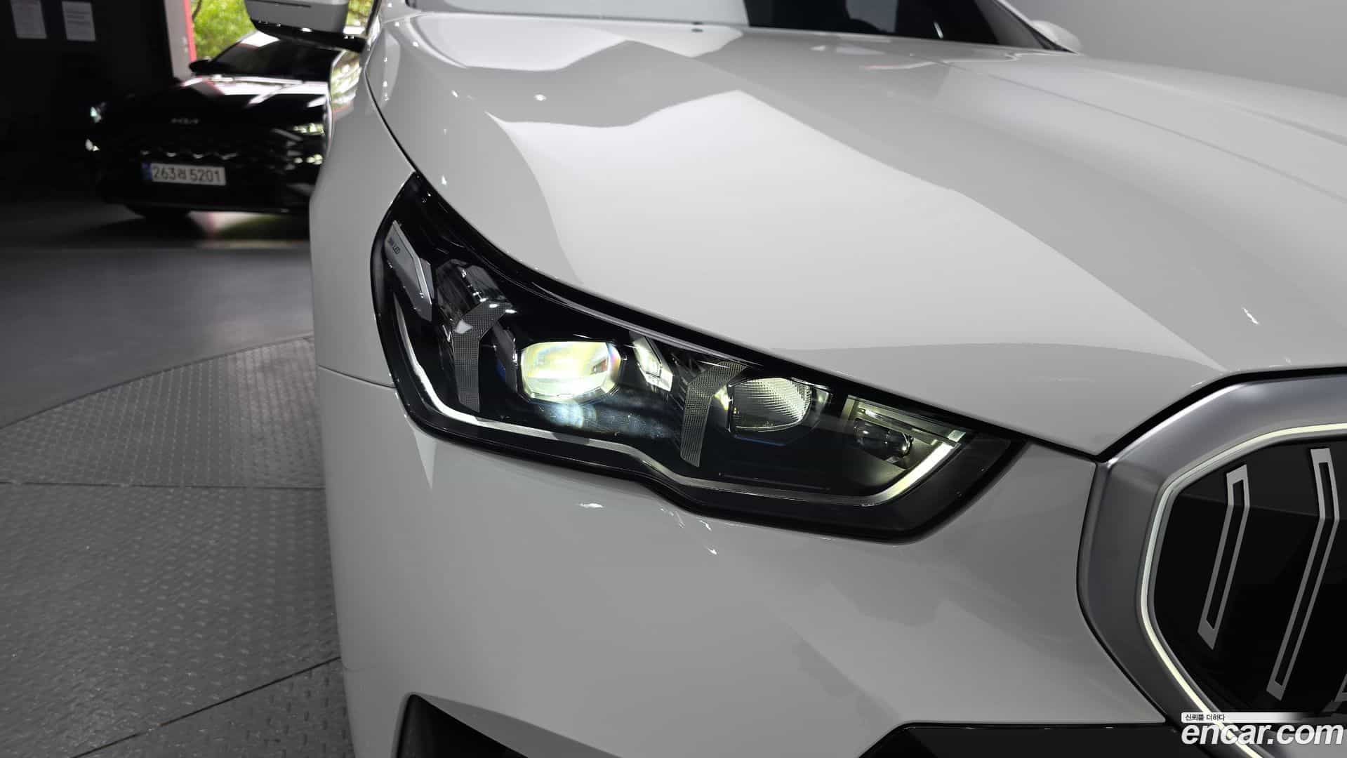5-Series BMW 2025.7-OUTER-032